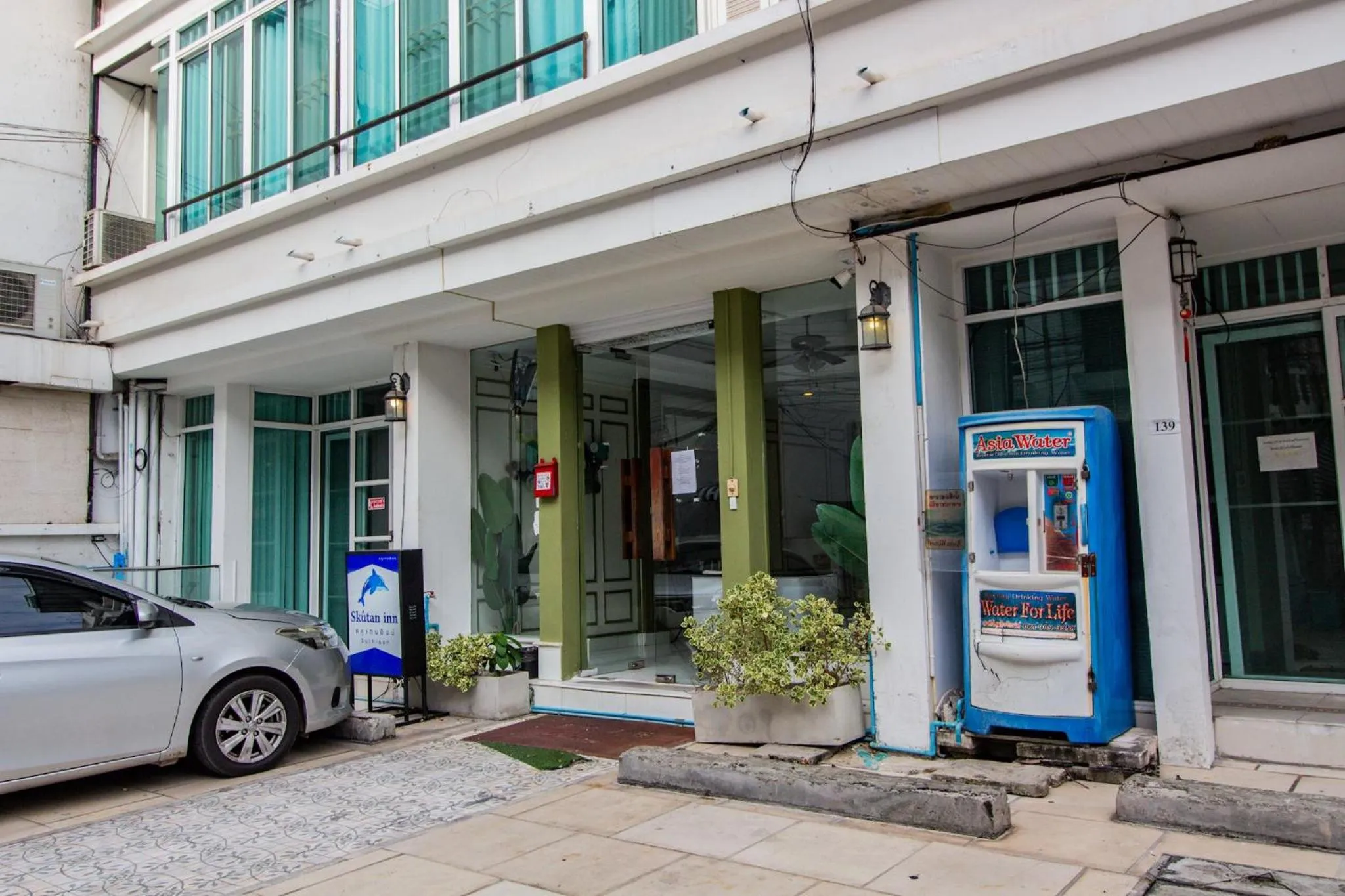 Skutan Inn Sutthisan Nexus Opal