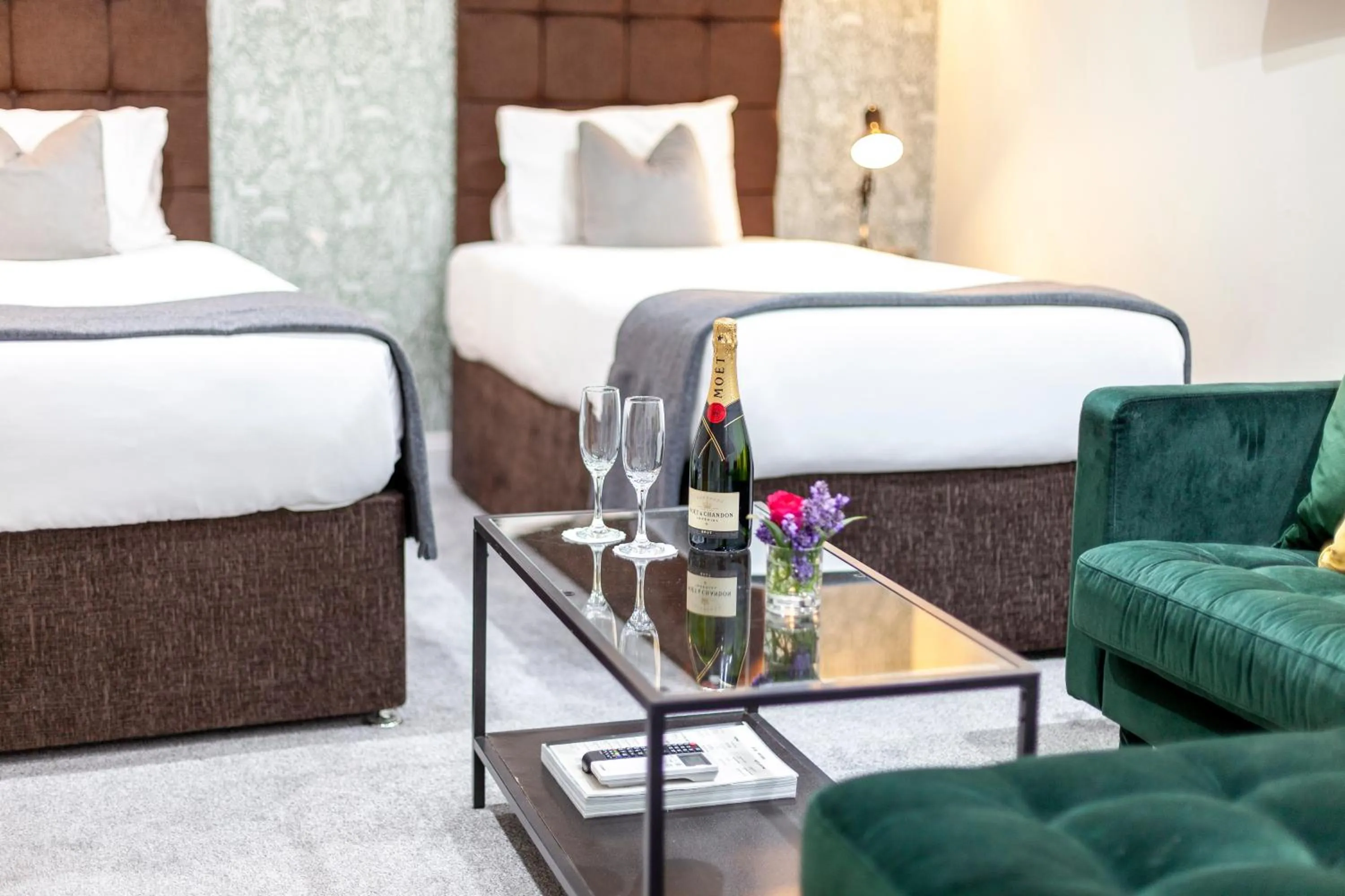 Bedroom, Bed in Hotel Shepherds Bush London