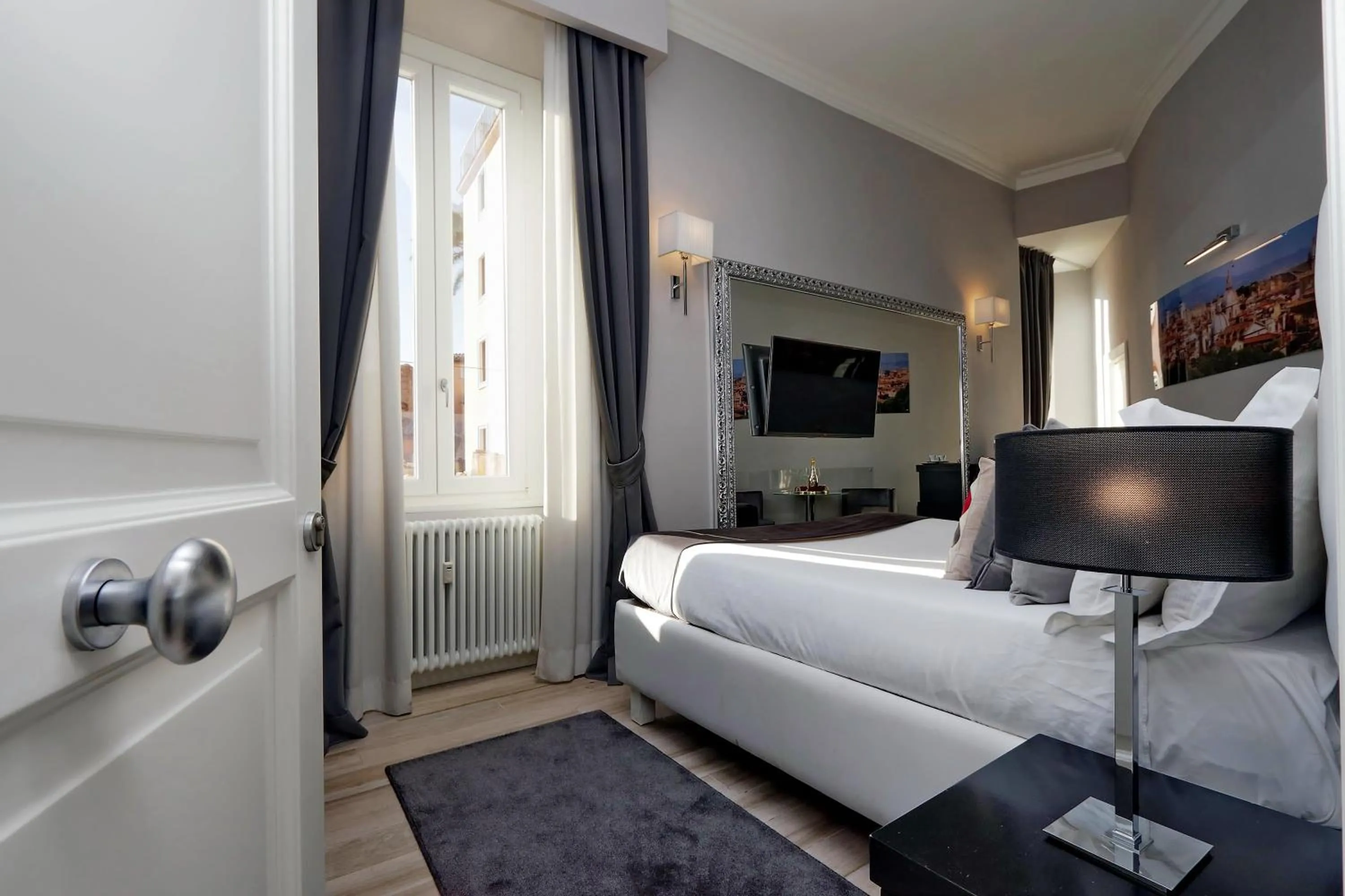 Photo of the whole room, Bed in Sistina Twentythree luxury rooms