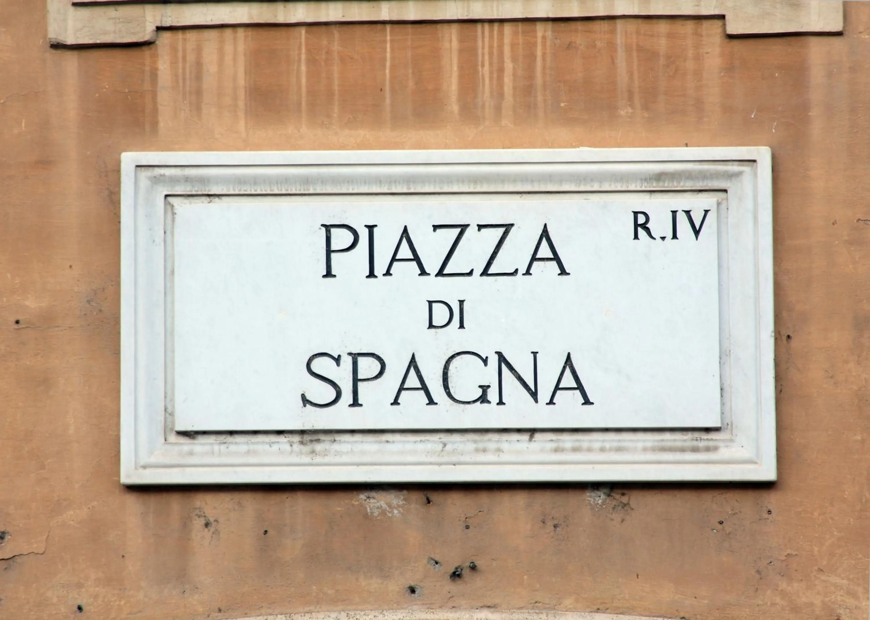 Text overlay in Sistina Twentythree luxury rooms