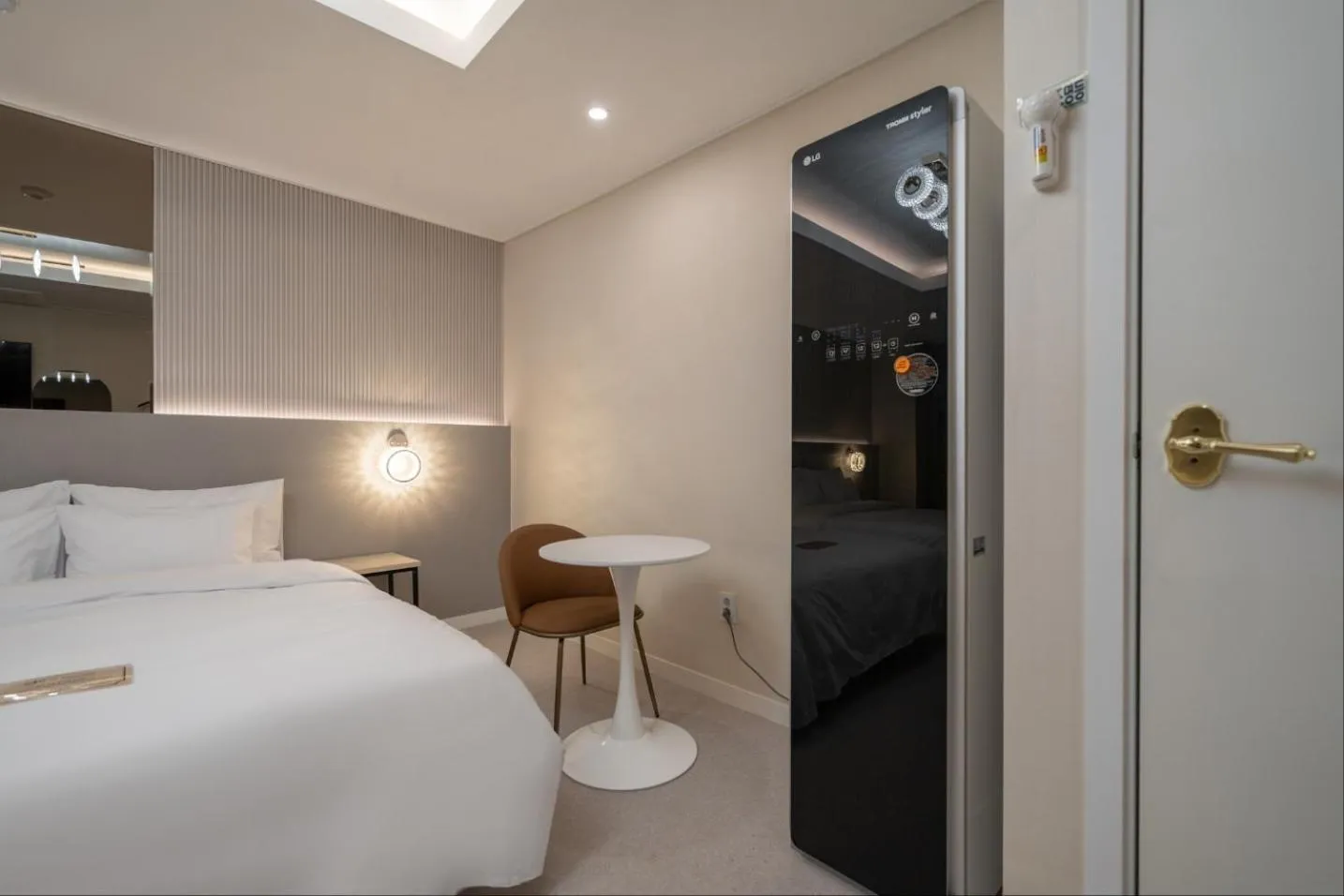 Bed in DK Airport Hotel