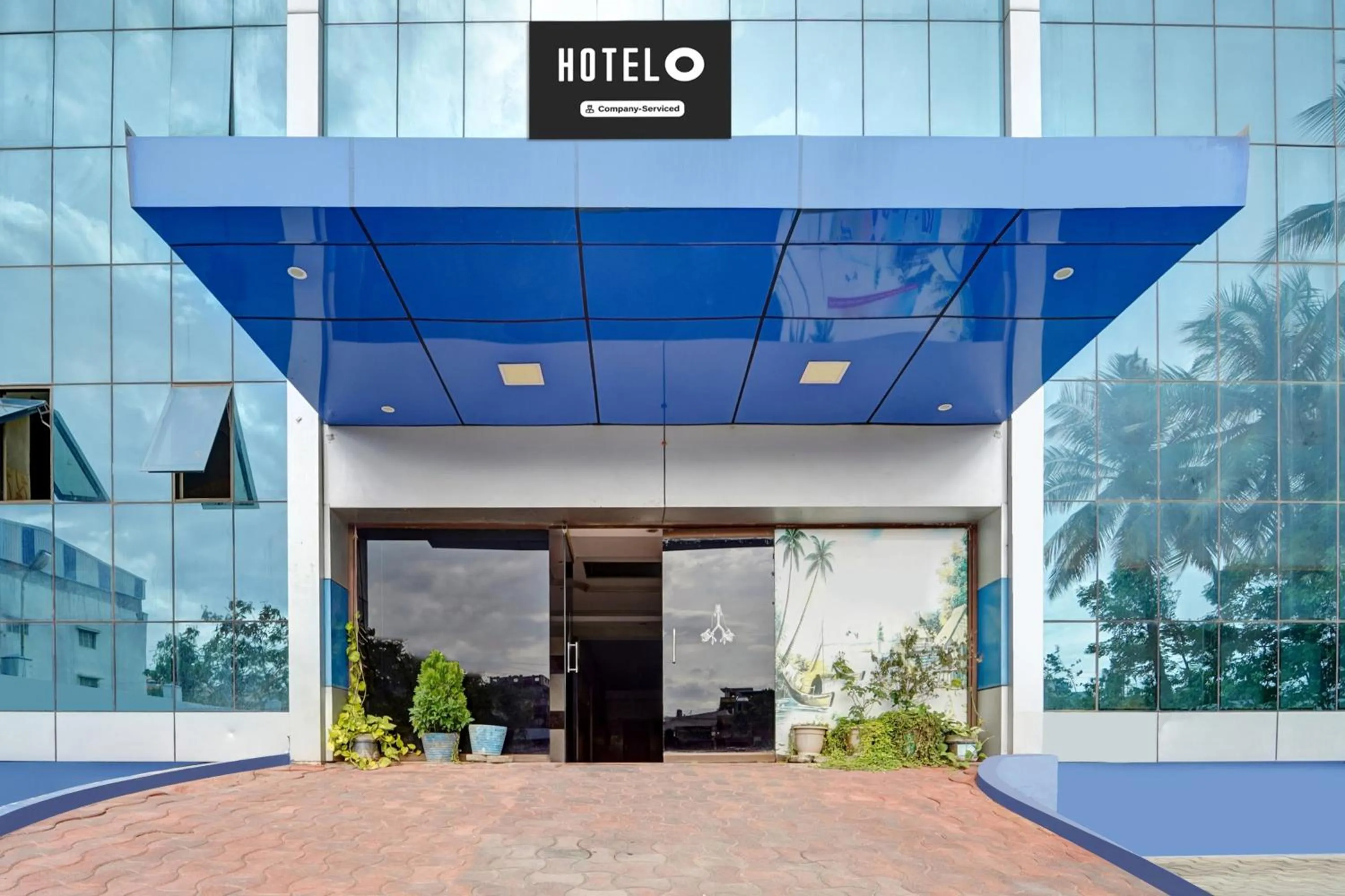 Facade/entrance in Hotel O Tiruppur Near Railway station