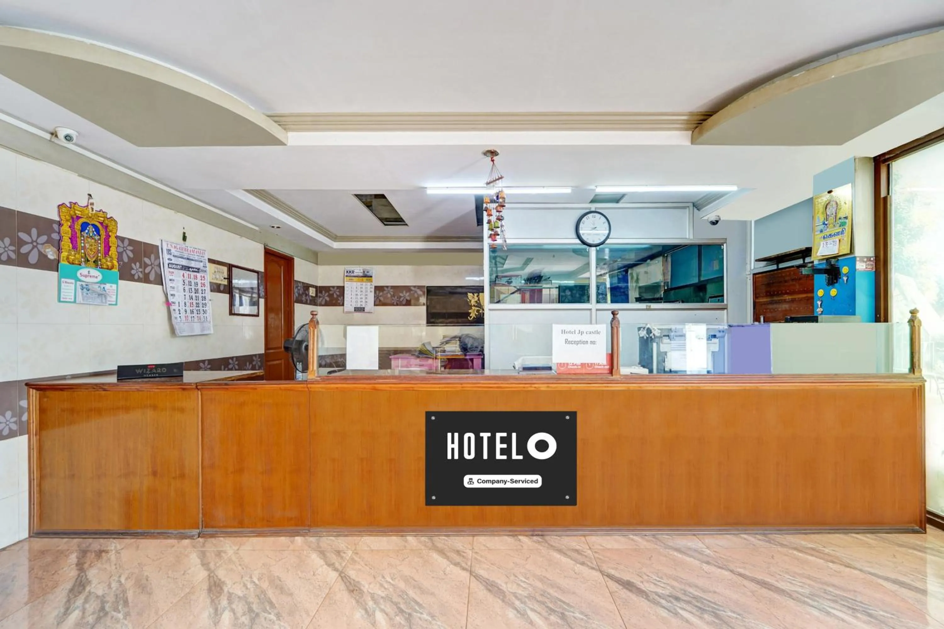 Lobby or reception in Hotel O Tiruppur Near Railway station