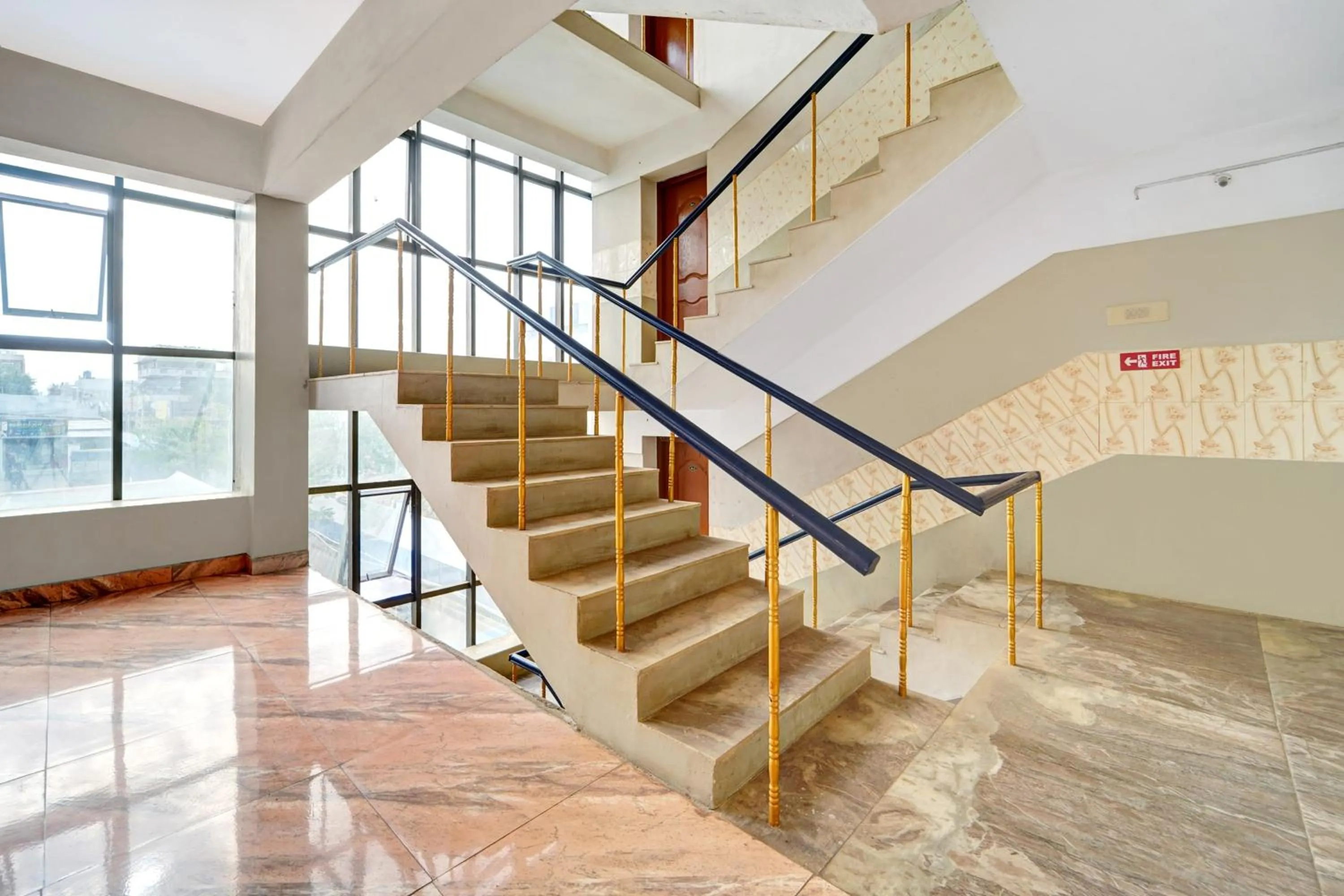 Lobby or reception in Hotel O Tiruppur Near Railway station