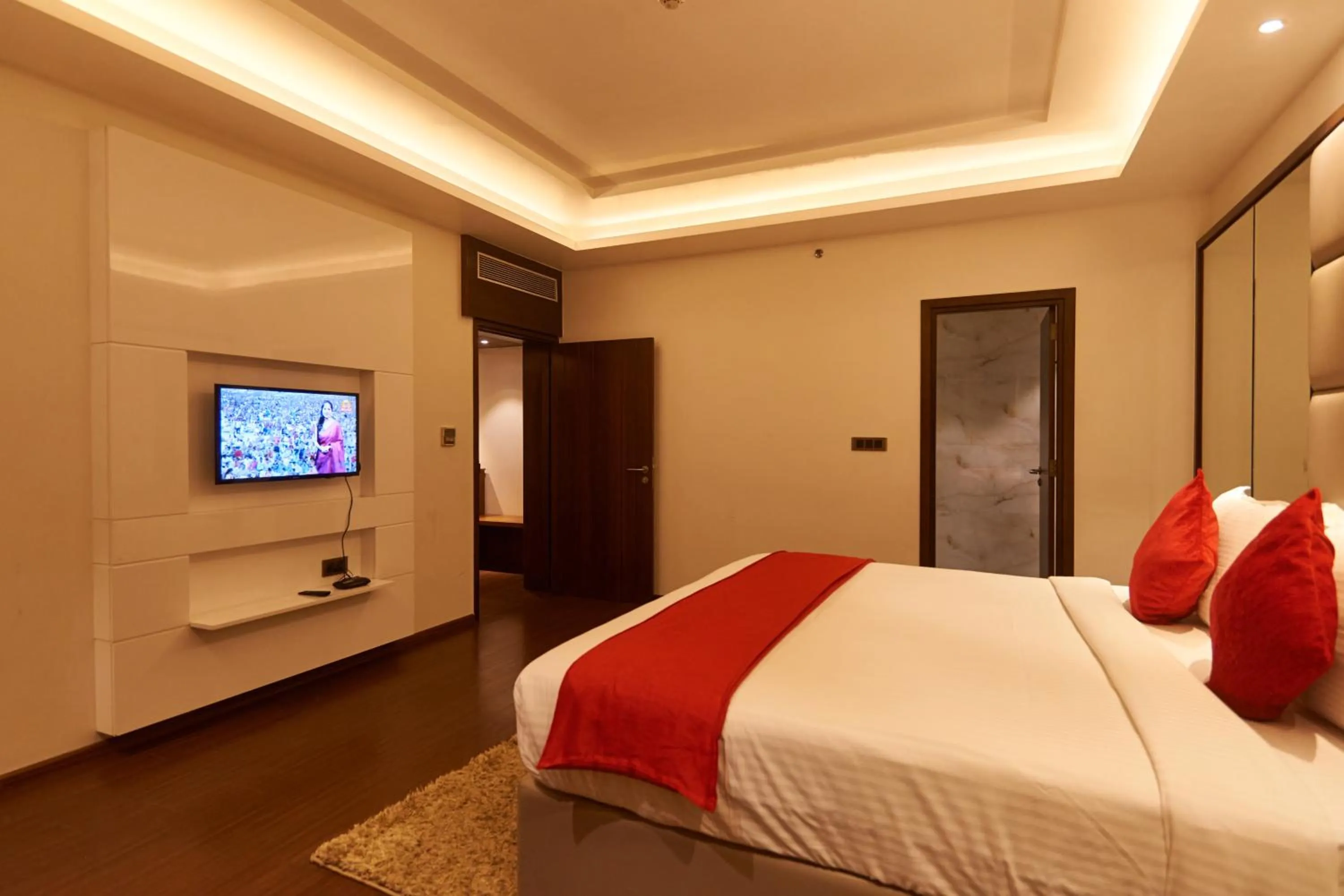 Bedroom, Bed in Tania President Inn