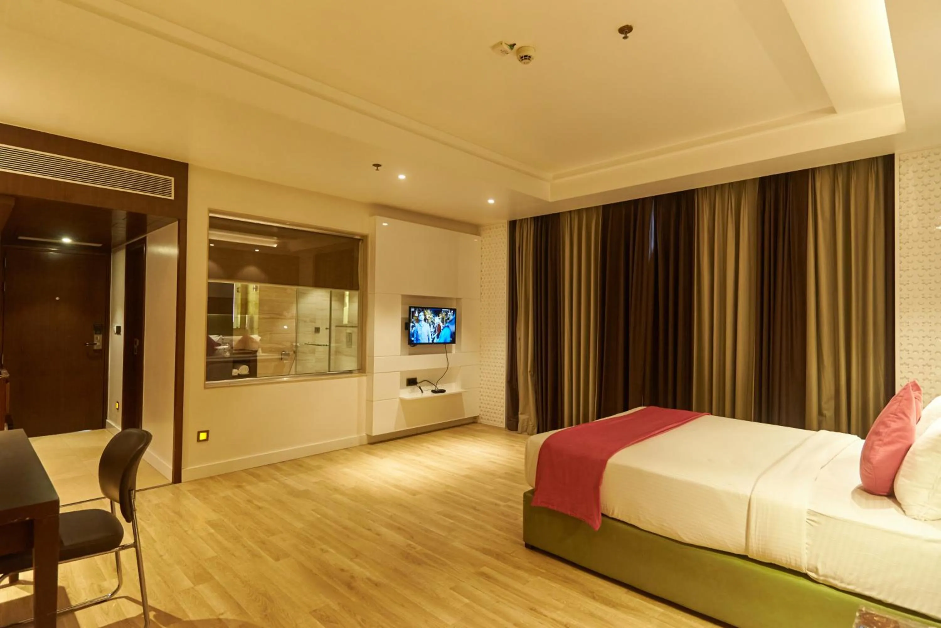 Bedroom, Bed in Tania President Inn