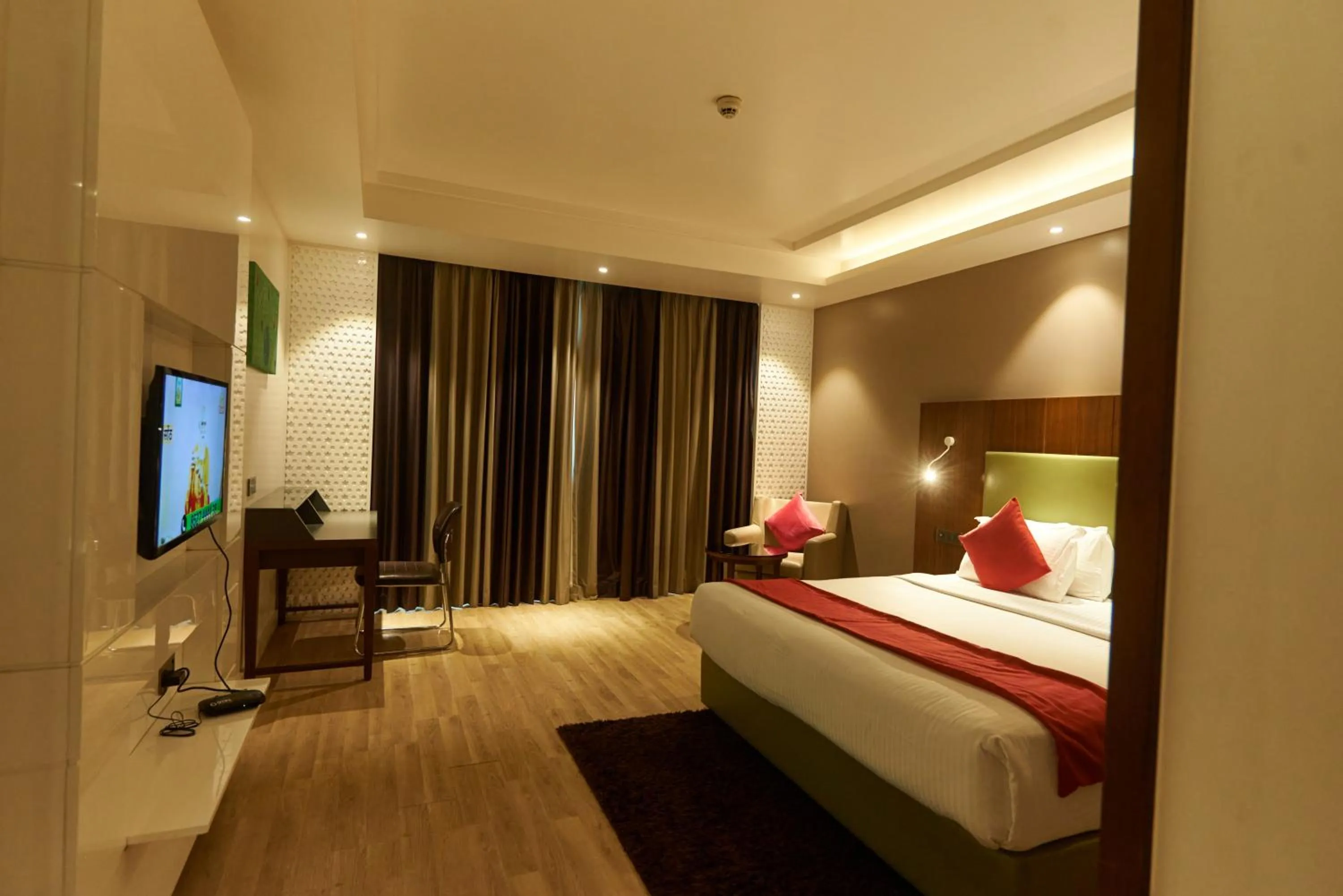 Bedroom, Bed in Tania President Inn