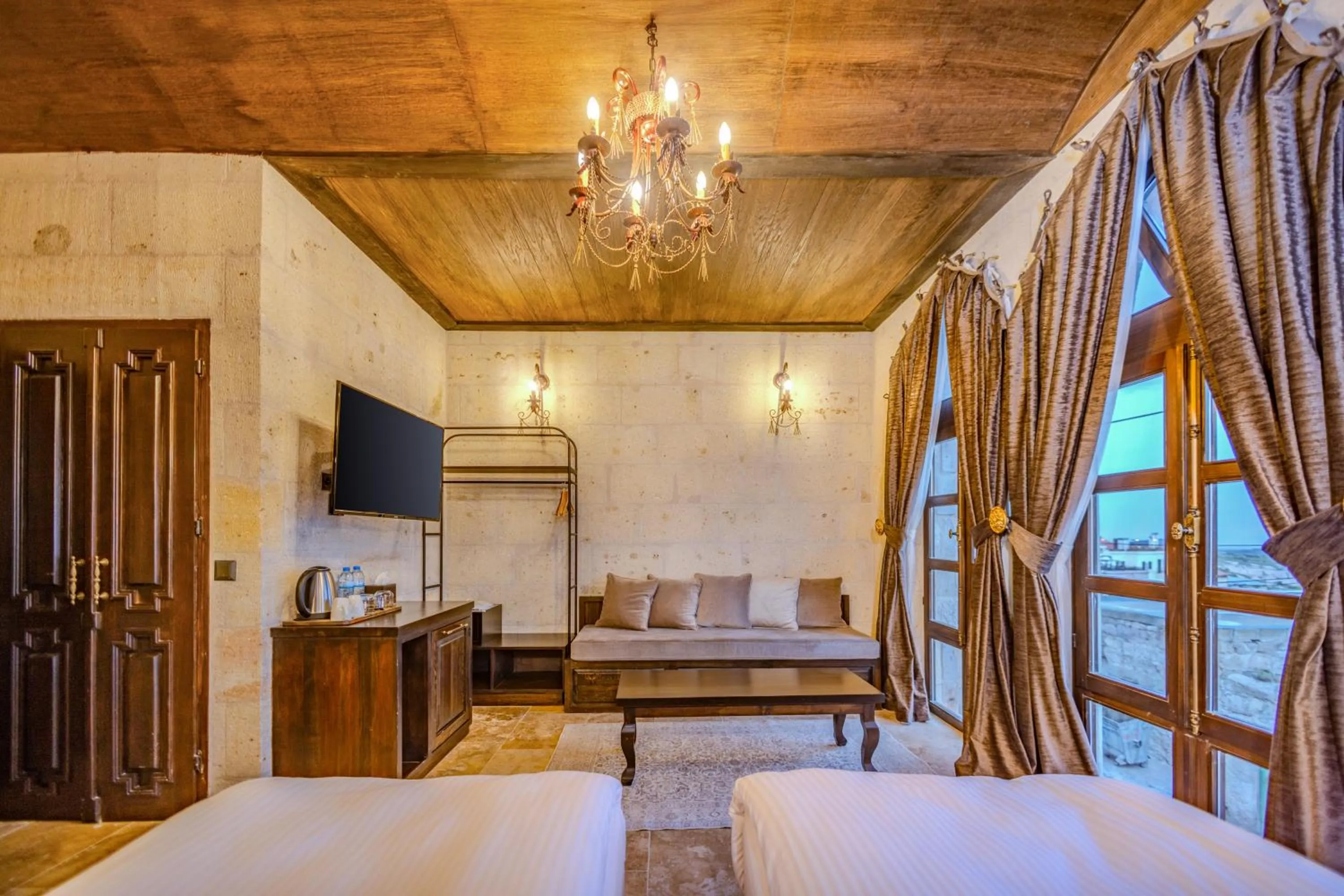 Seating area, Bed in Castellum Cave Cappadocia