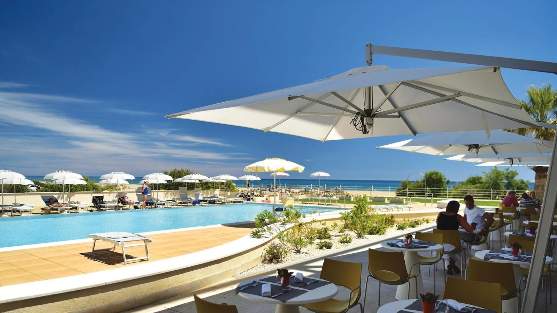 Swimming pool in Hotel Club Torre Salinas - Adults Only