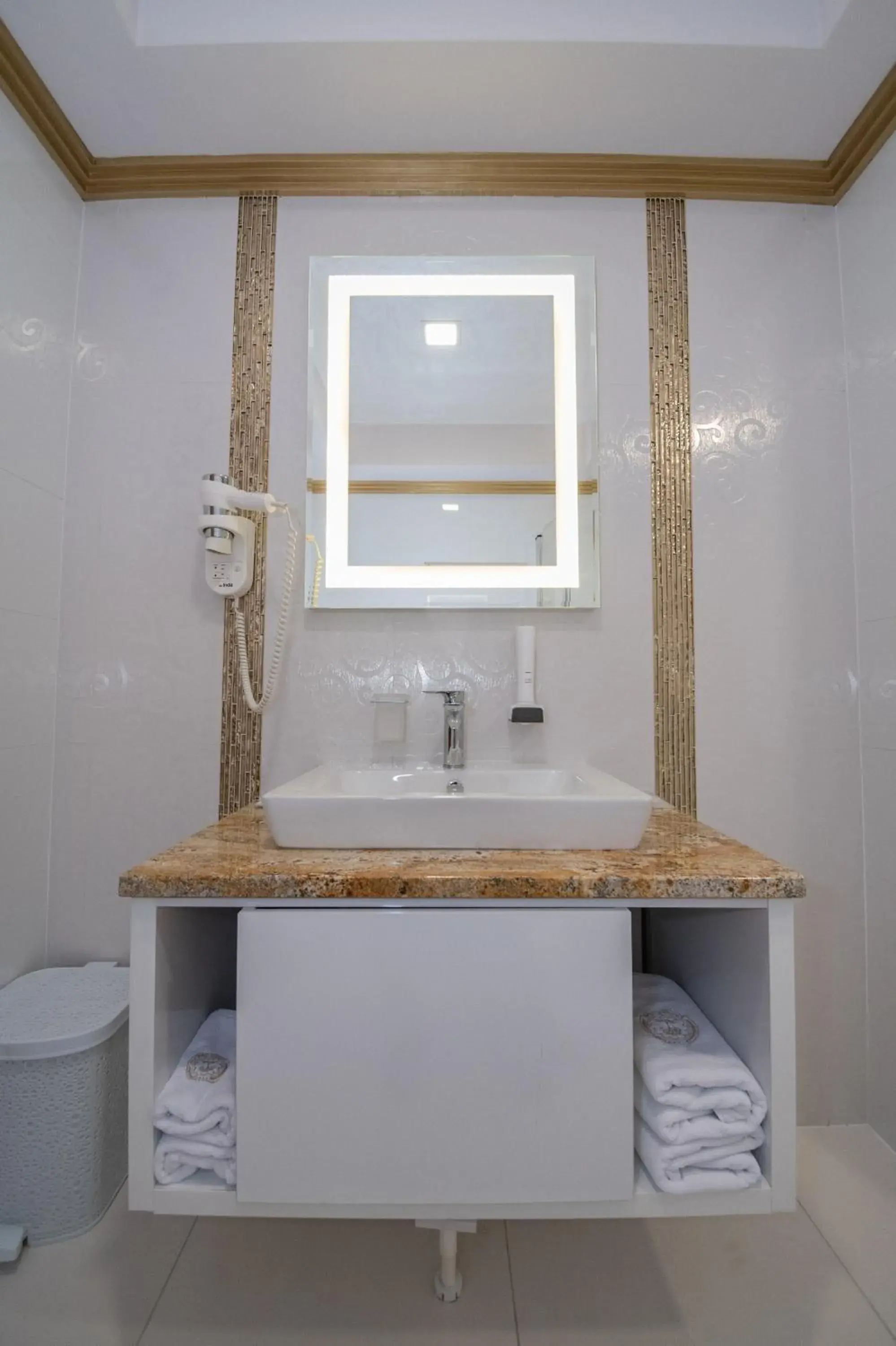 Suite - single occupancy in Hotel Park Suite - single occupancy in Hotel Park