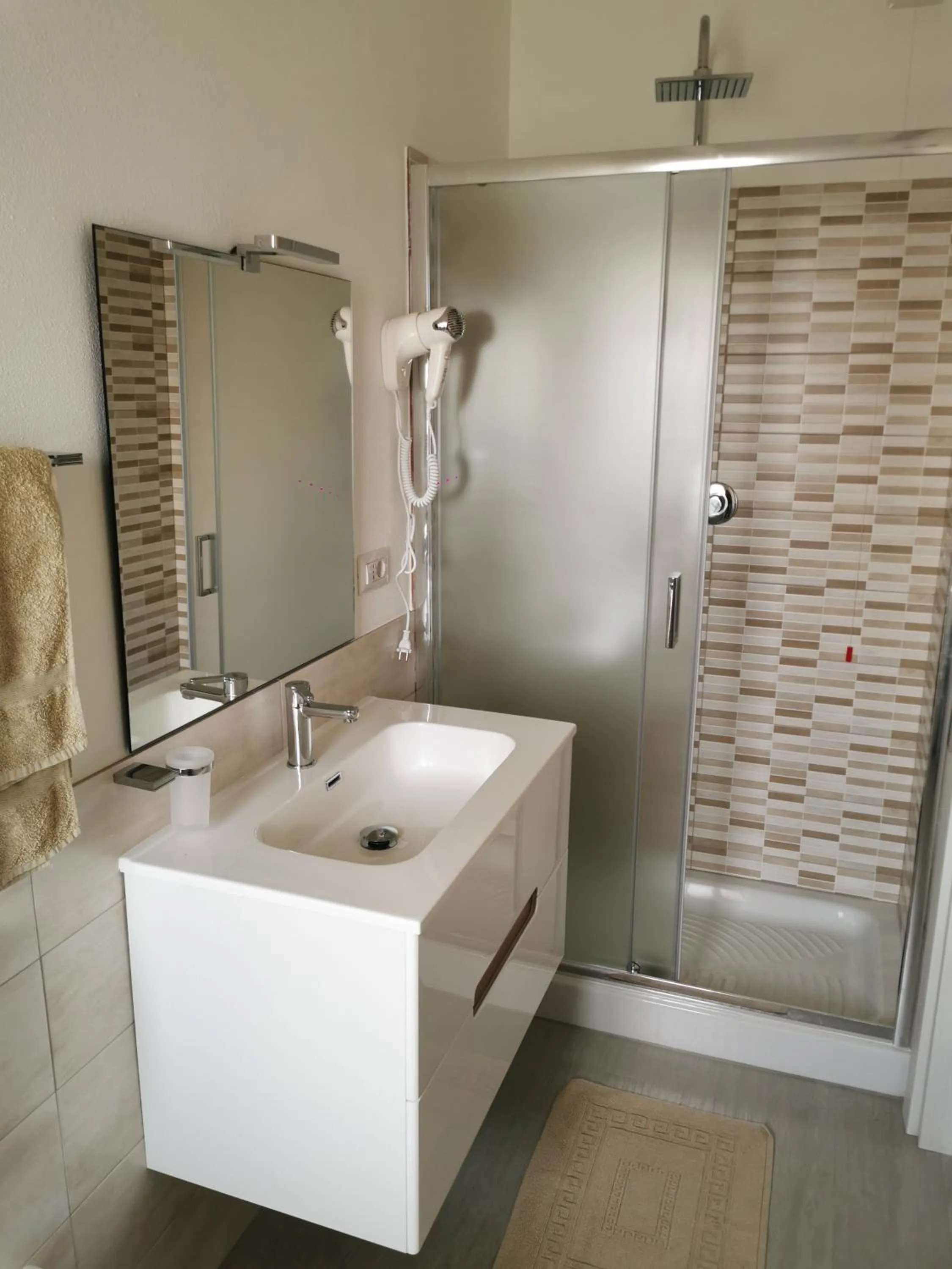 Shower in Affittacamere Alisso