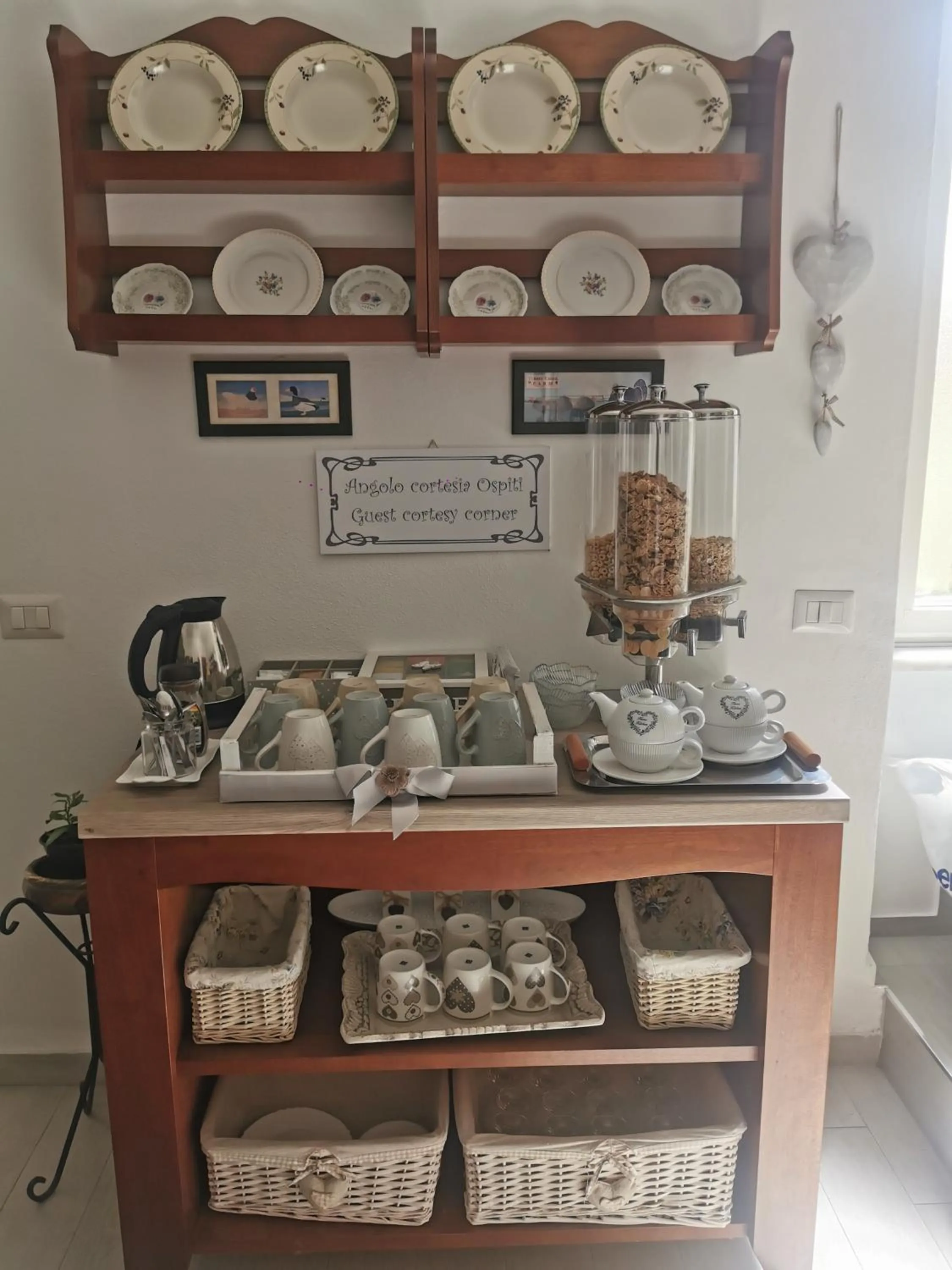 Coffee/tea facilities in Affittacamere Alisso