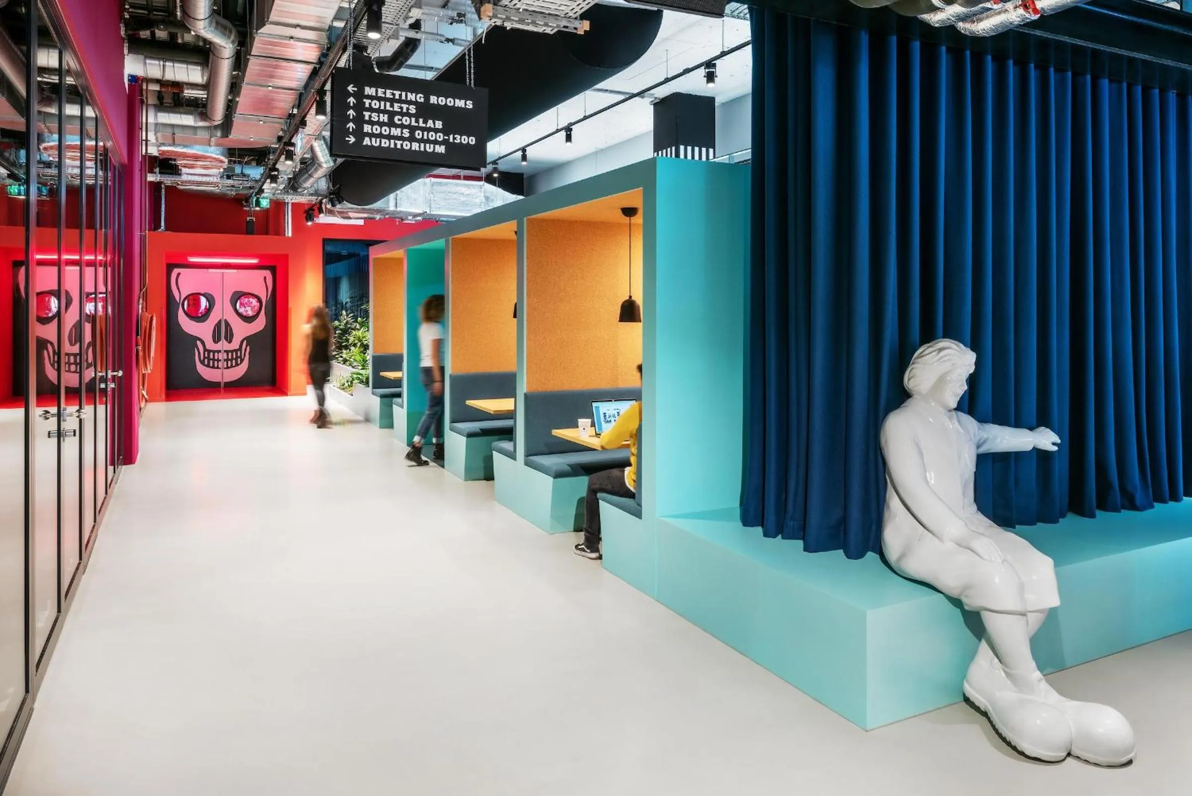 Lobby or reception in The Social Hub Amsterdam City