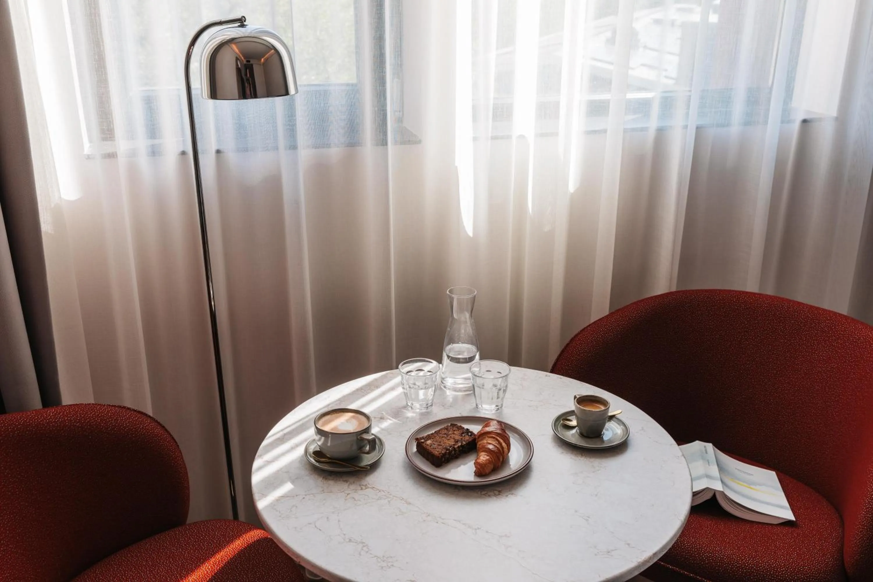 Photo of the whole room in The Social Hub Amsterdam City