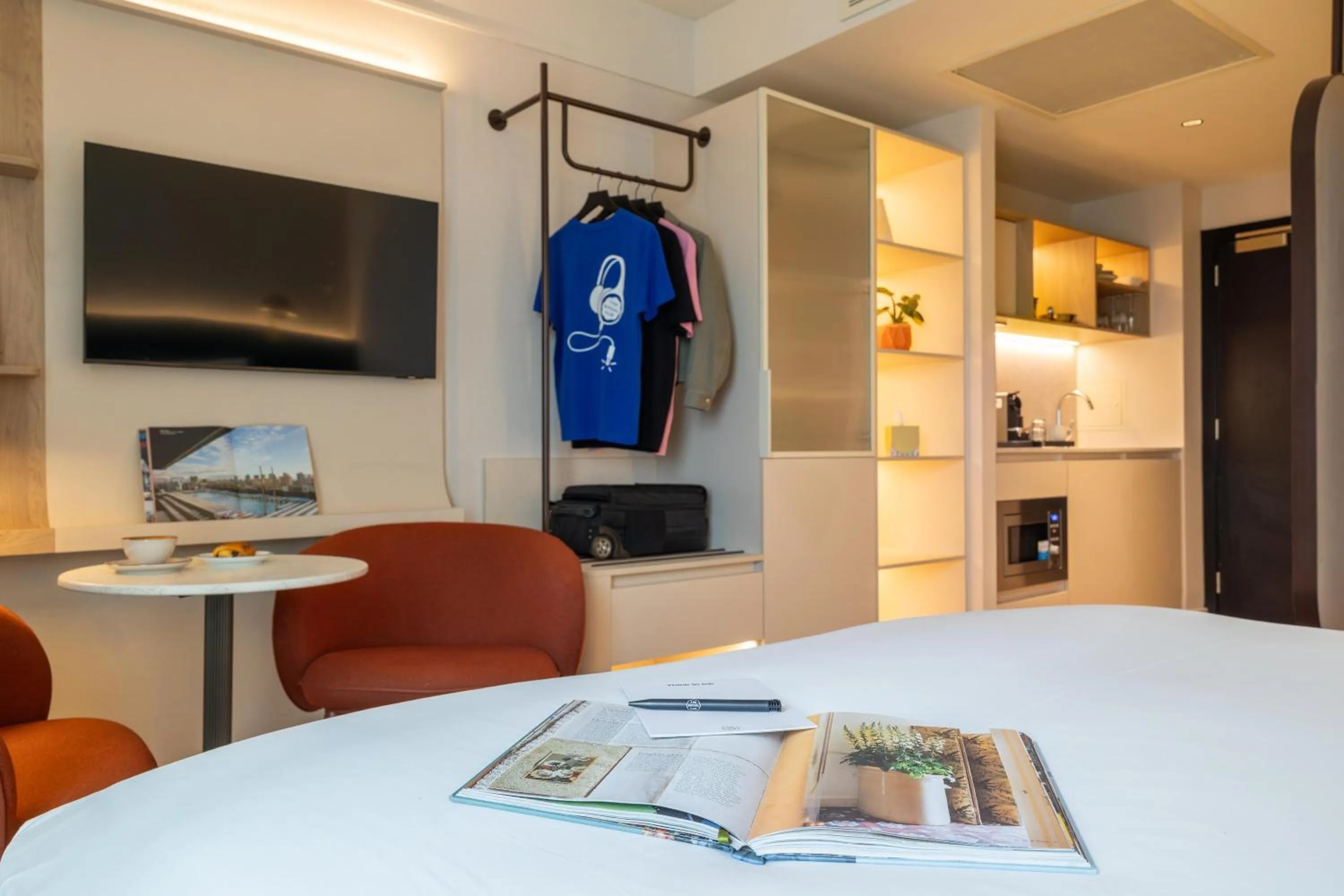 Photo of the whole room in The Social Hub Amsterdam City