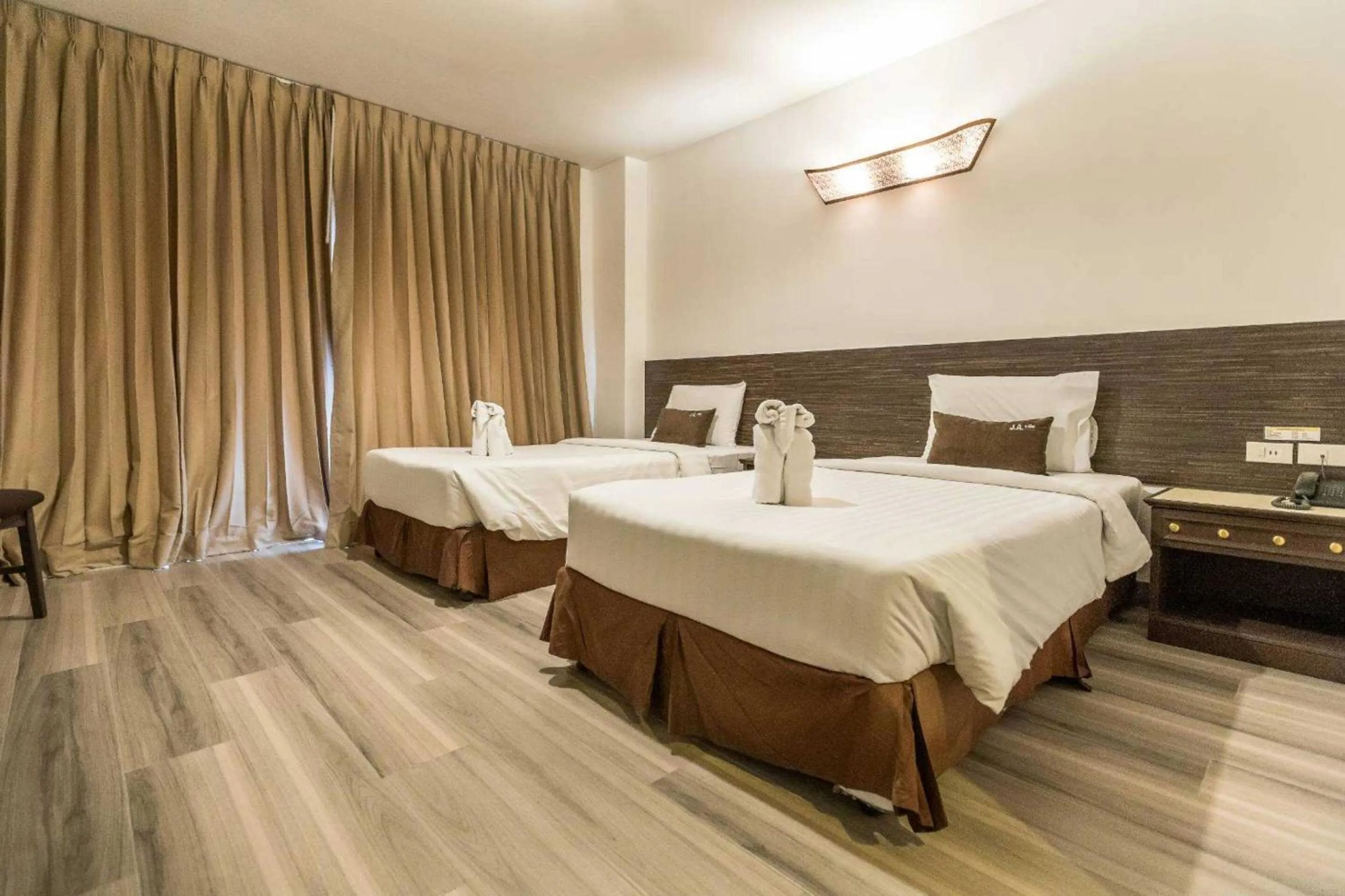 Bed in Dancenter Luxury Underwater World Pattaya