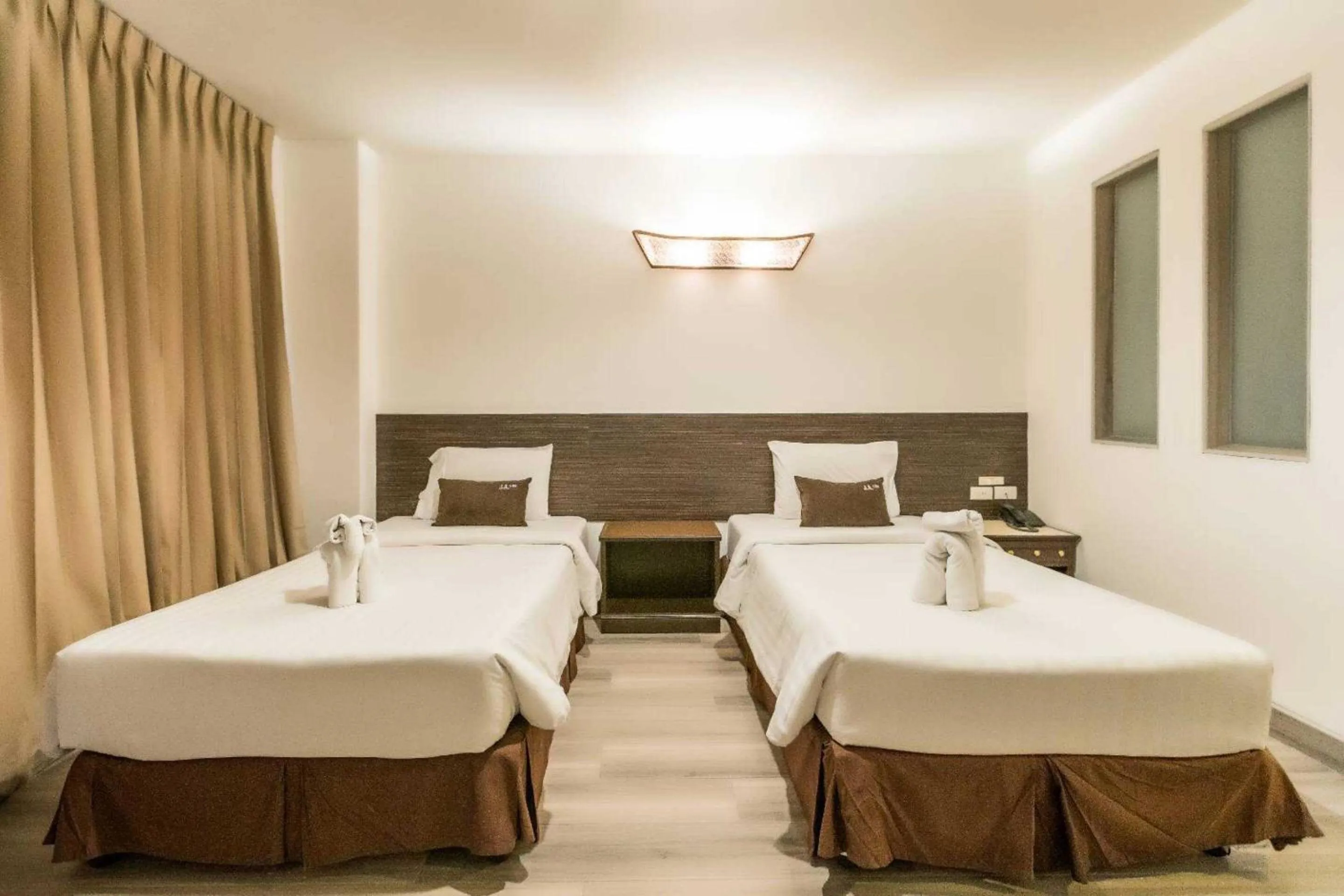 Bed in Dancenter Luxury Underwater World Pattaya