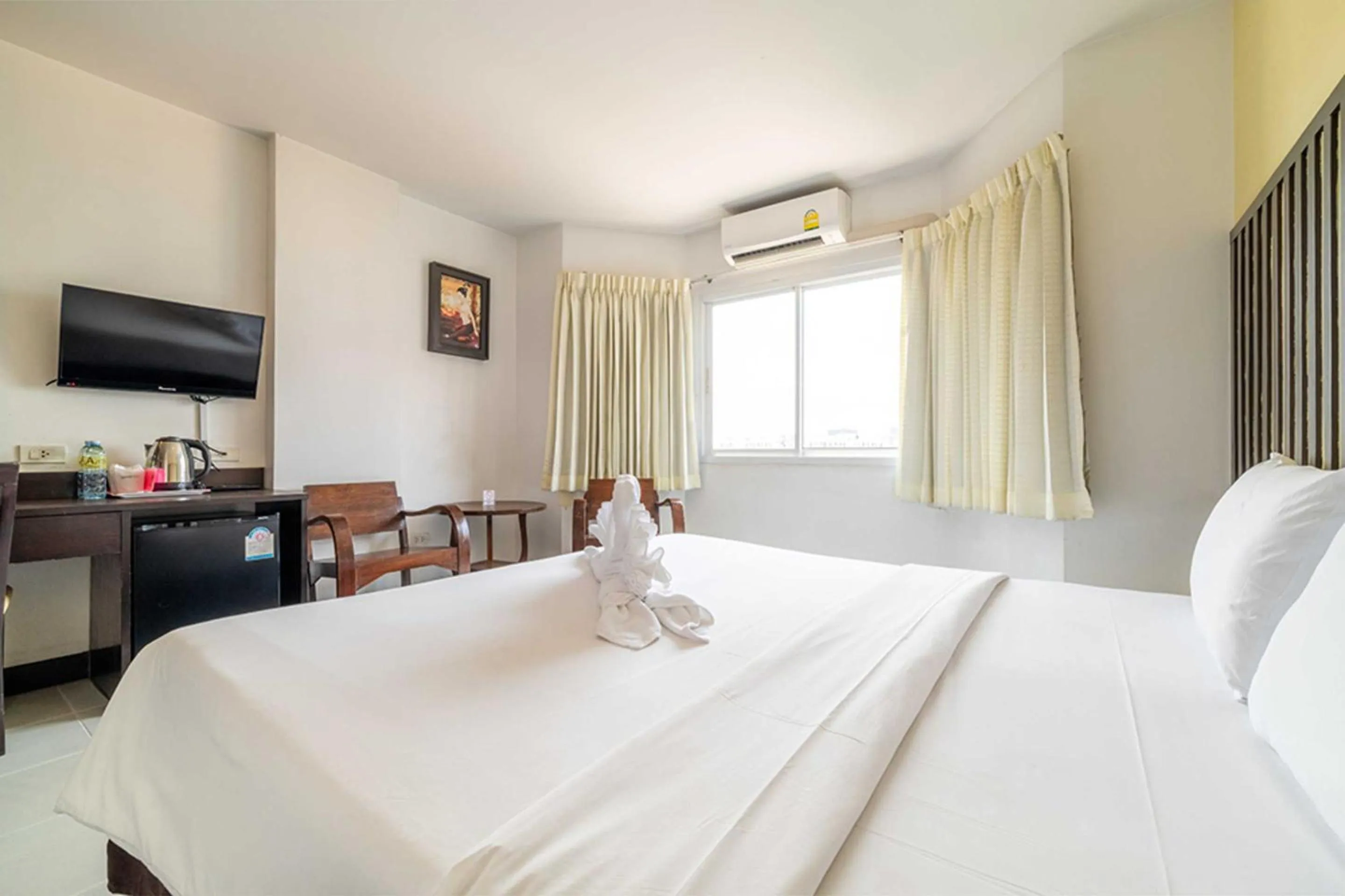 Bed in Dancenter Luxury Underwater World Pattaya