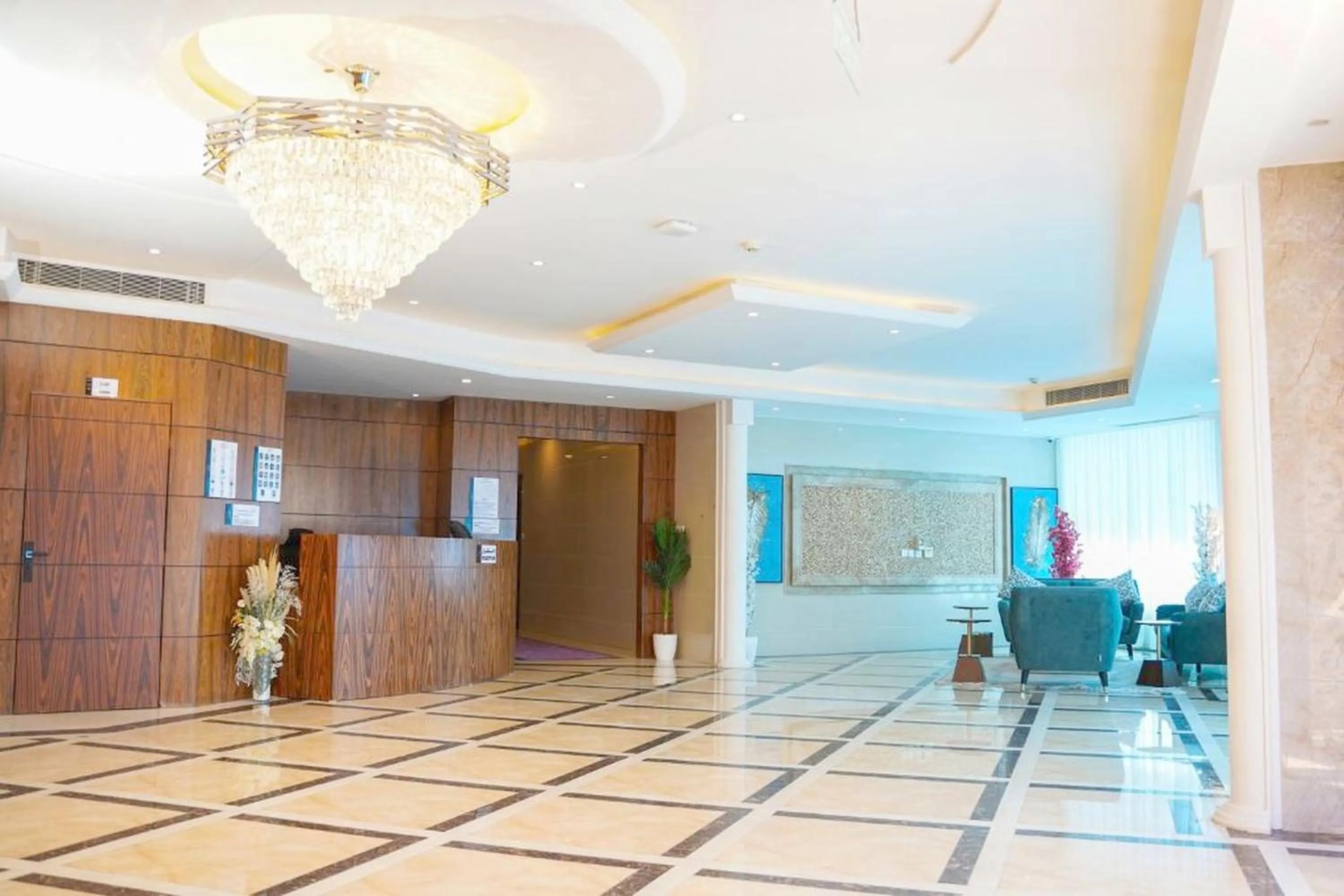 Lobby or reception in Palette Luxury Credi Hotel