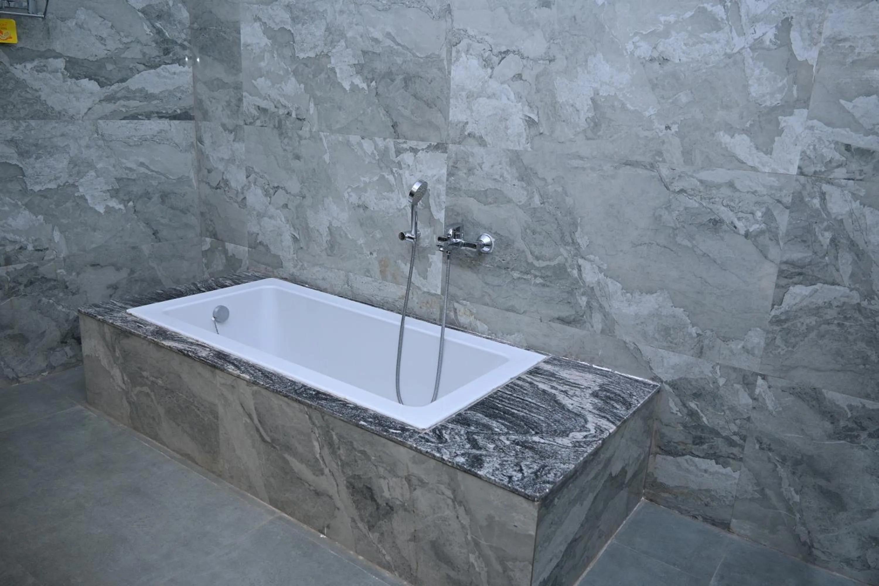 Bathroom in Bandhavgarh Tiger Resort