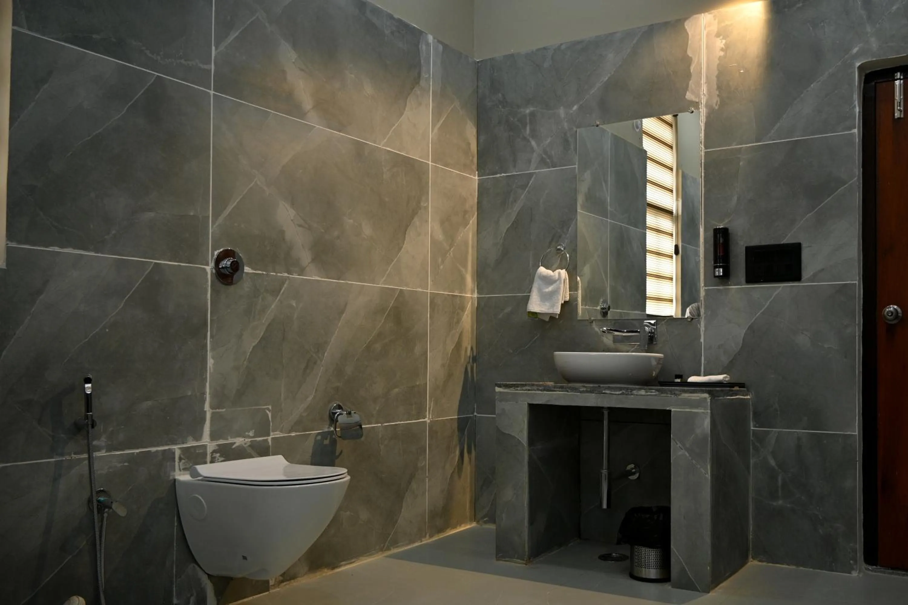 Bathroom in Bandhavgarh Tiger Resort