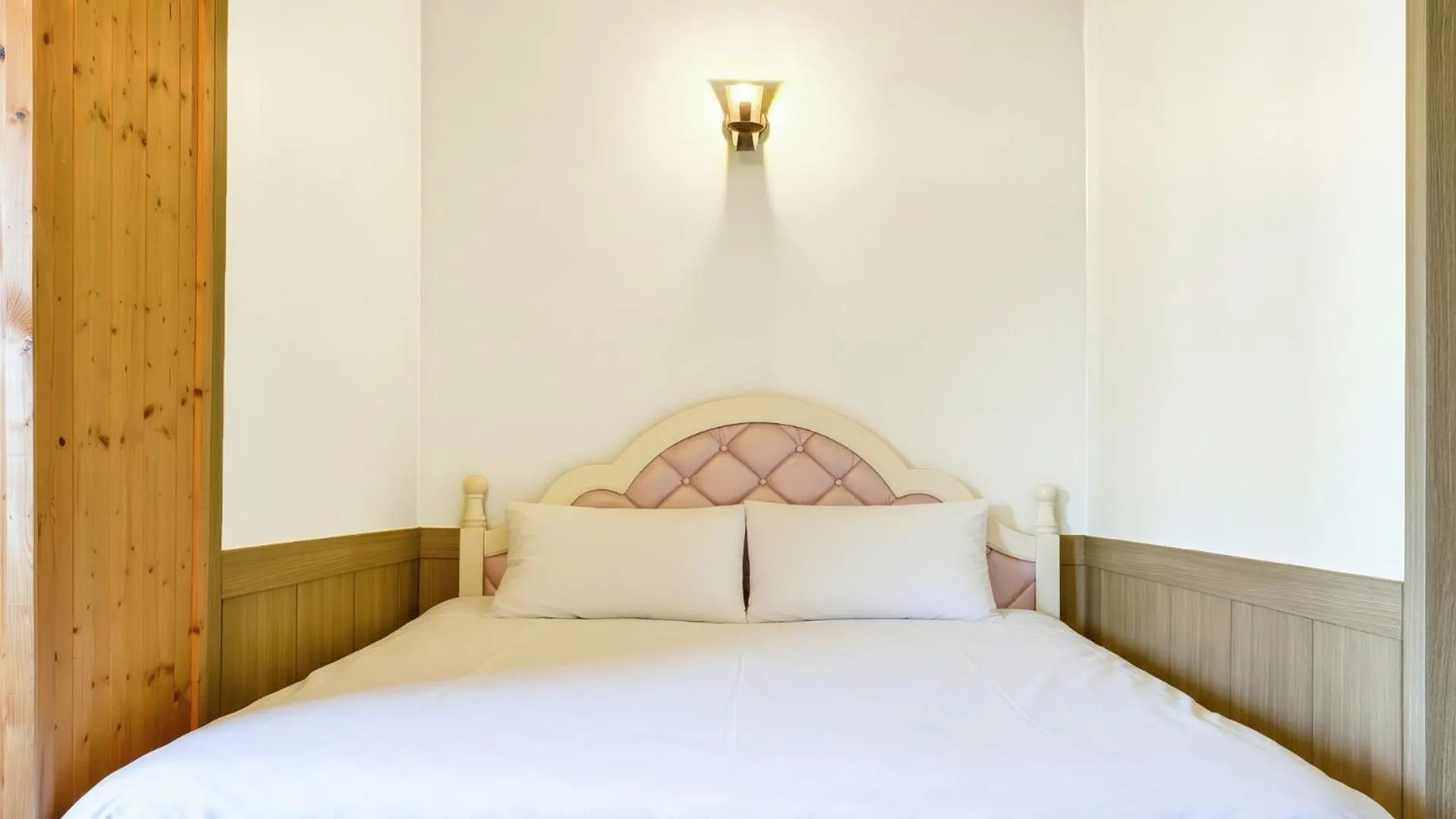 Property building, Bed in Ganghwa Bettel Pension