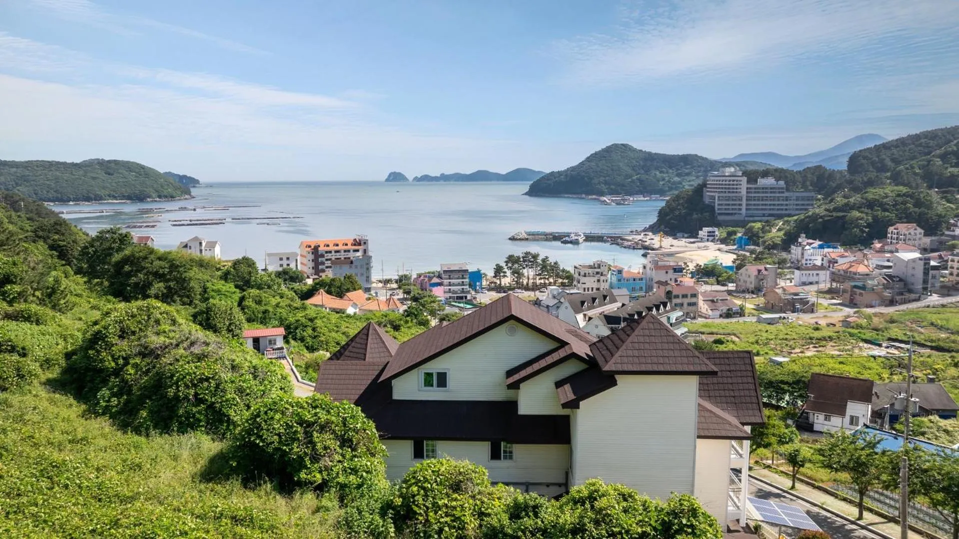 Property building in Geoje Joeunde Pension