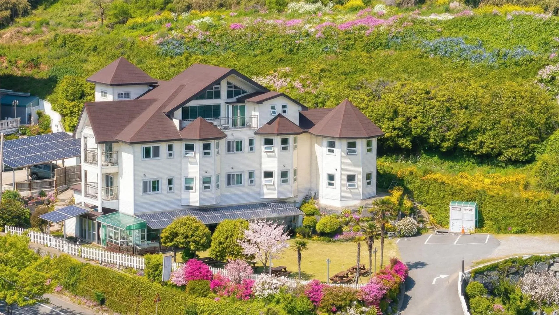 Property building in Geoje Joeunde Pension