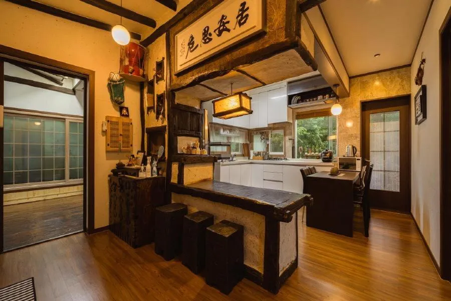 Property building in Jeju Supgol dokchae Pension