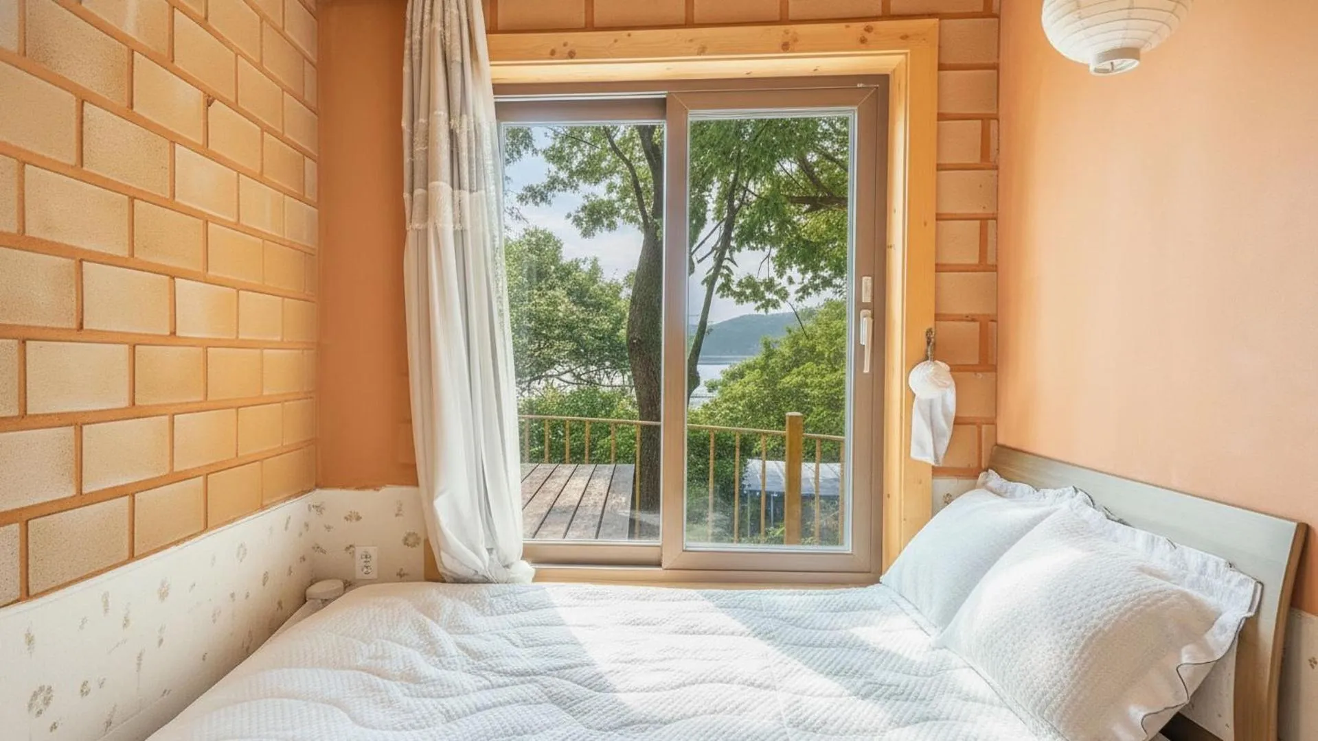 Property building, Bed in Tongyoung Blue House Spa Pension