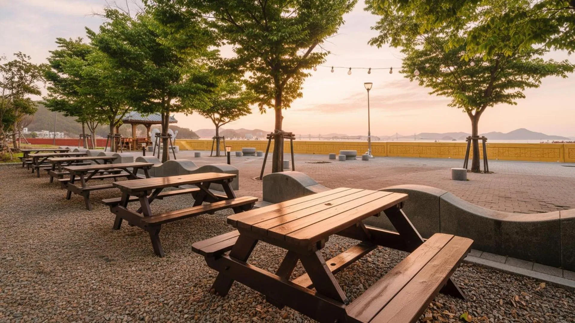 Property building in Geoje Beachwhite Pension