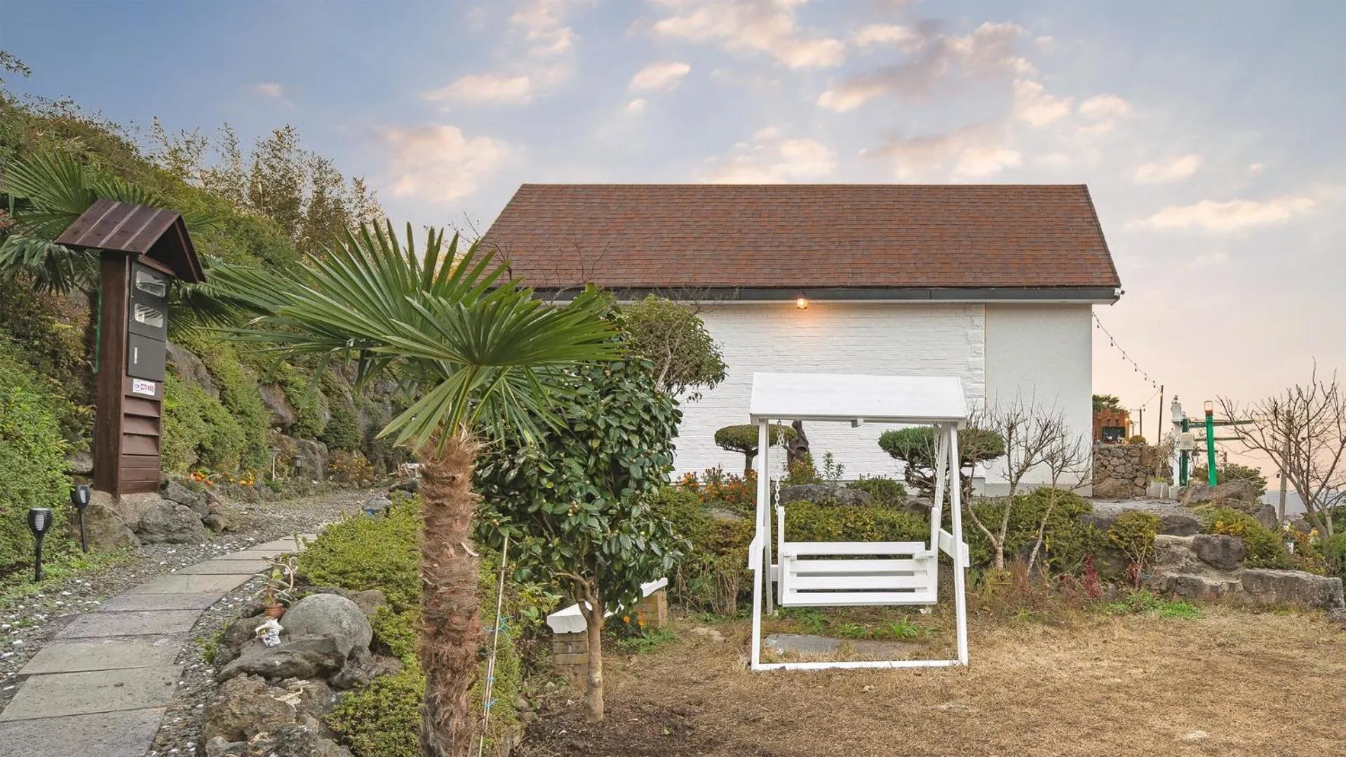 Property building in Jeju Dalbaekstay