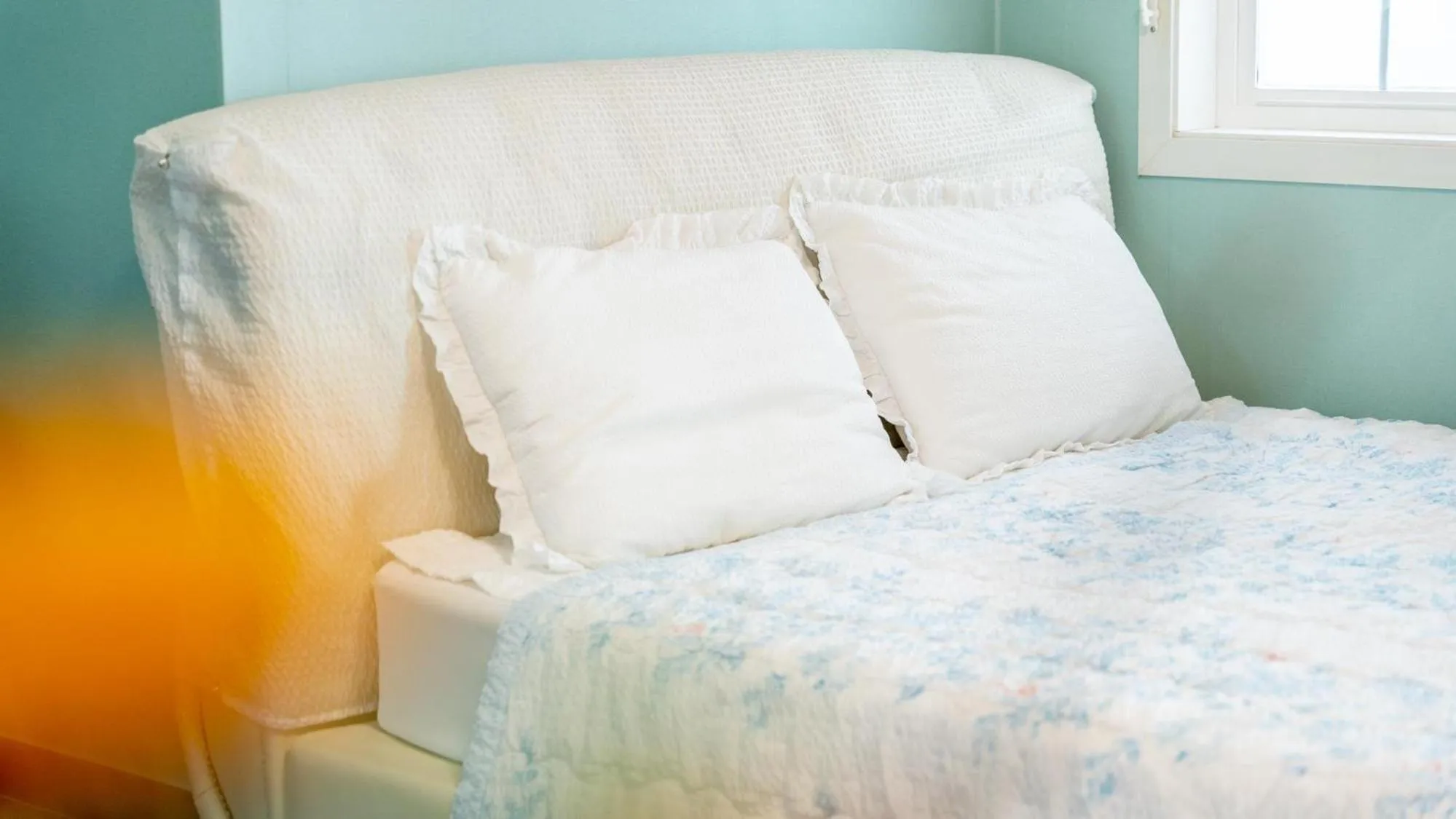 Property building, Bed in Youngheungdo Roma Spa Pension