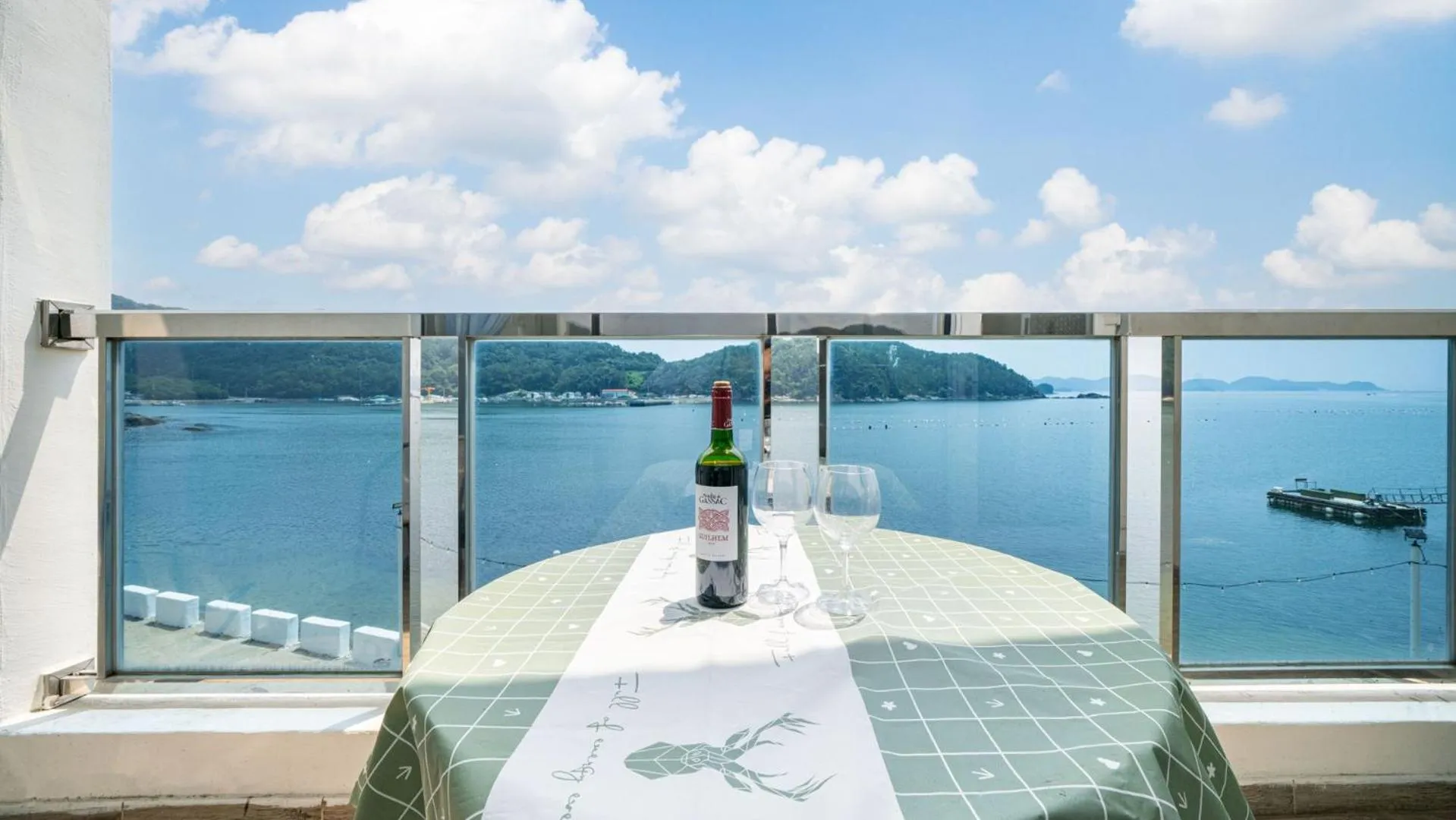 Property building in Tongyeong Maremio Oceanview Pension