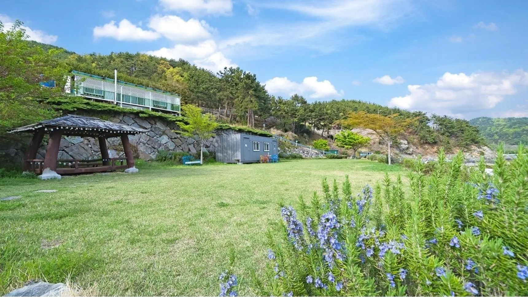 Property building in Tongyeong Maremio Oceanview Pension