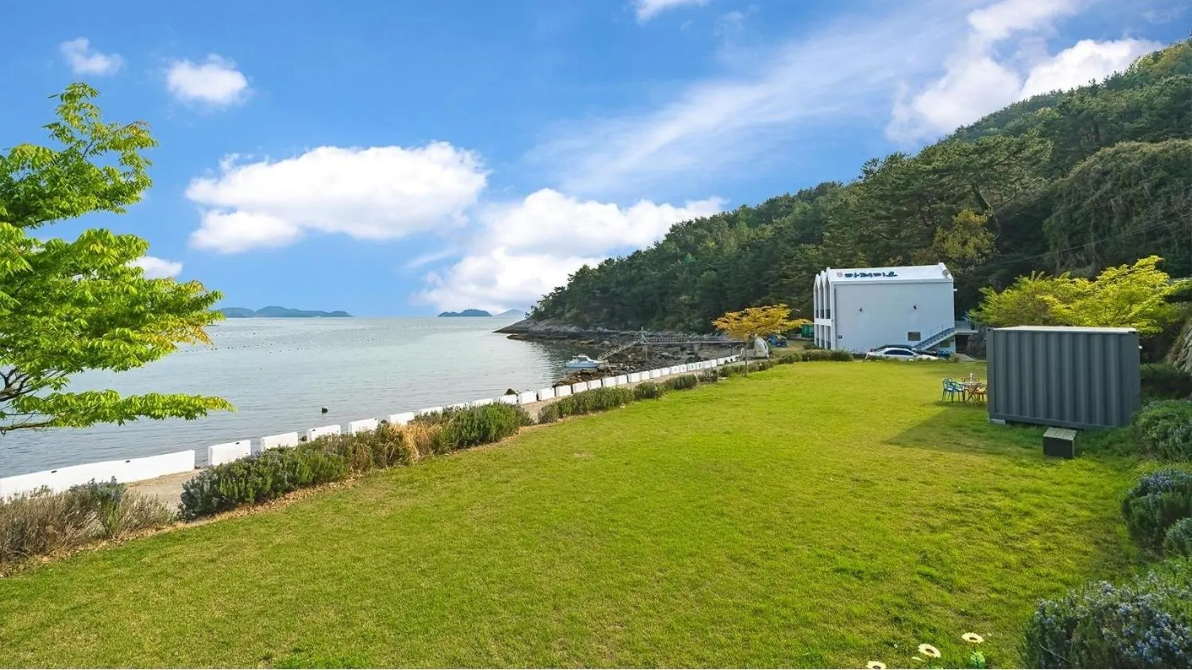 Property building in Tongyeong Maremio Oceanview Pension