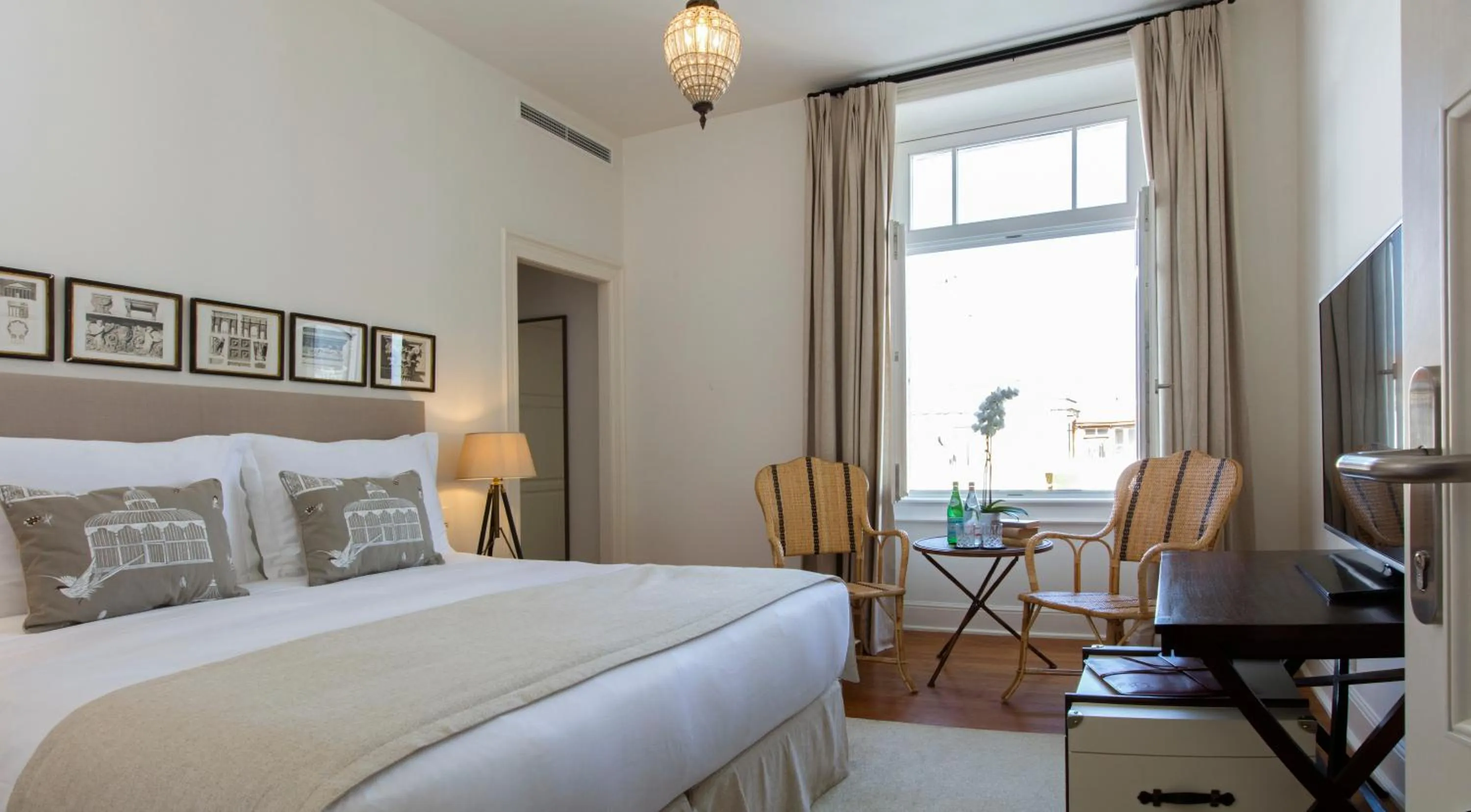 Bed in Bordoy Grand House Algarve