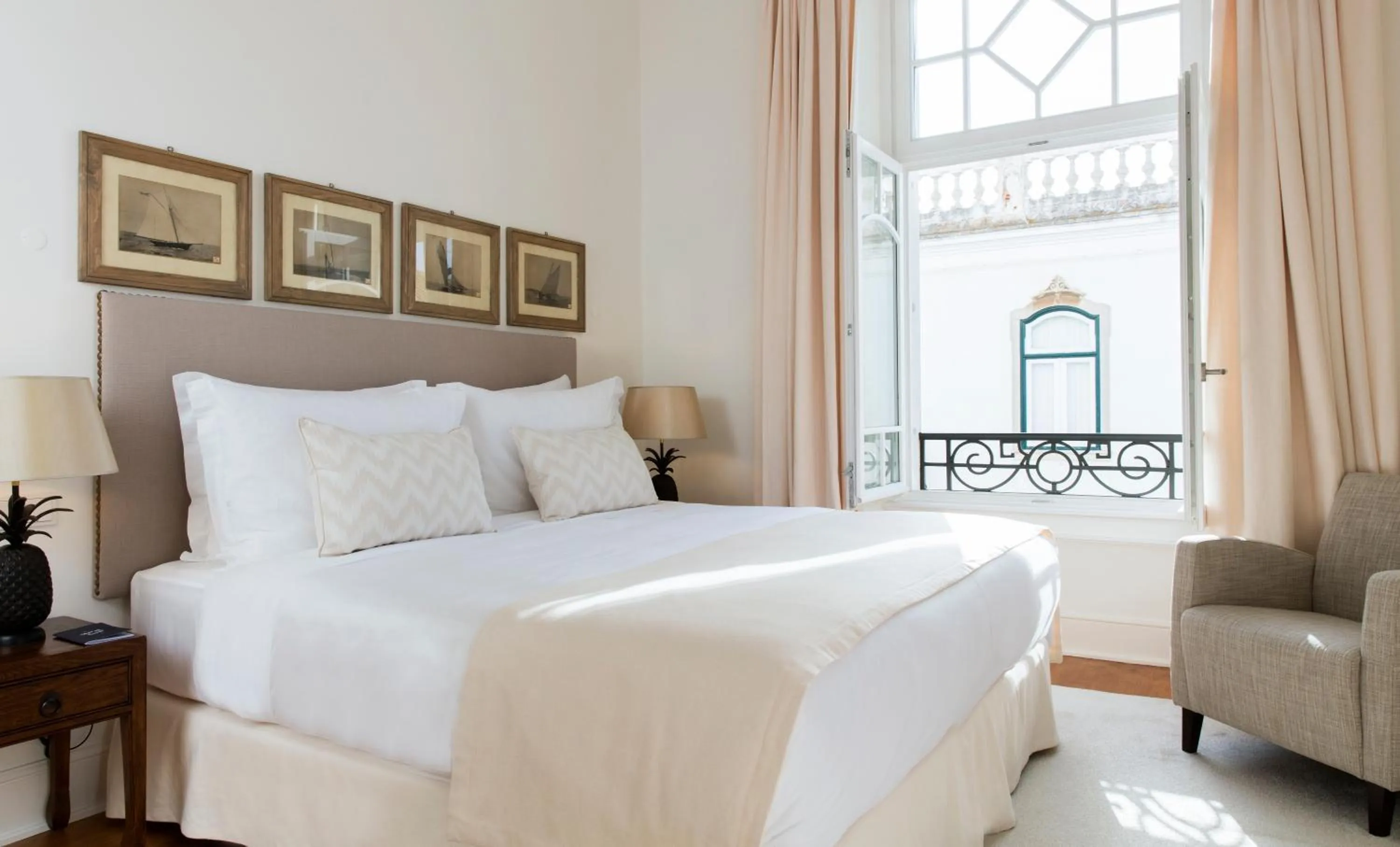 Bed in Bordoy Grand House Algarve