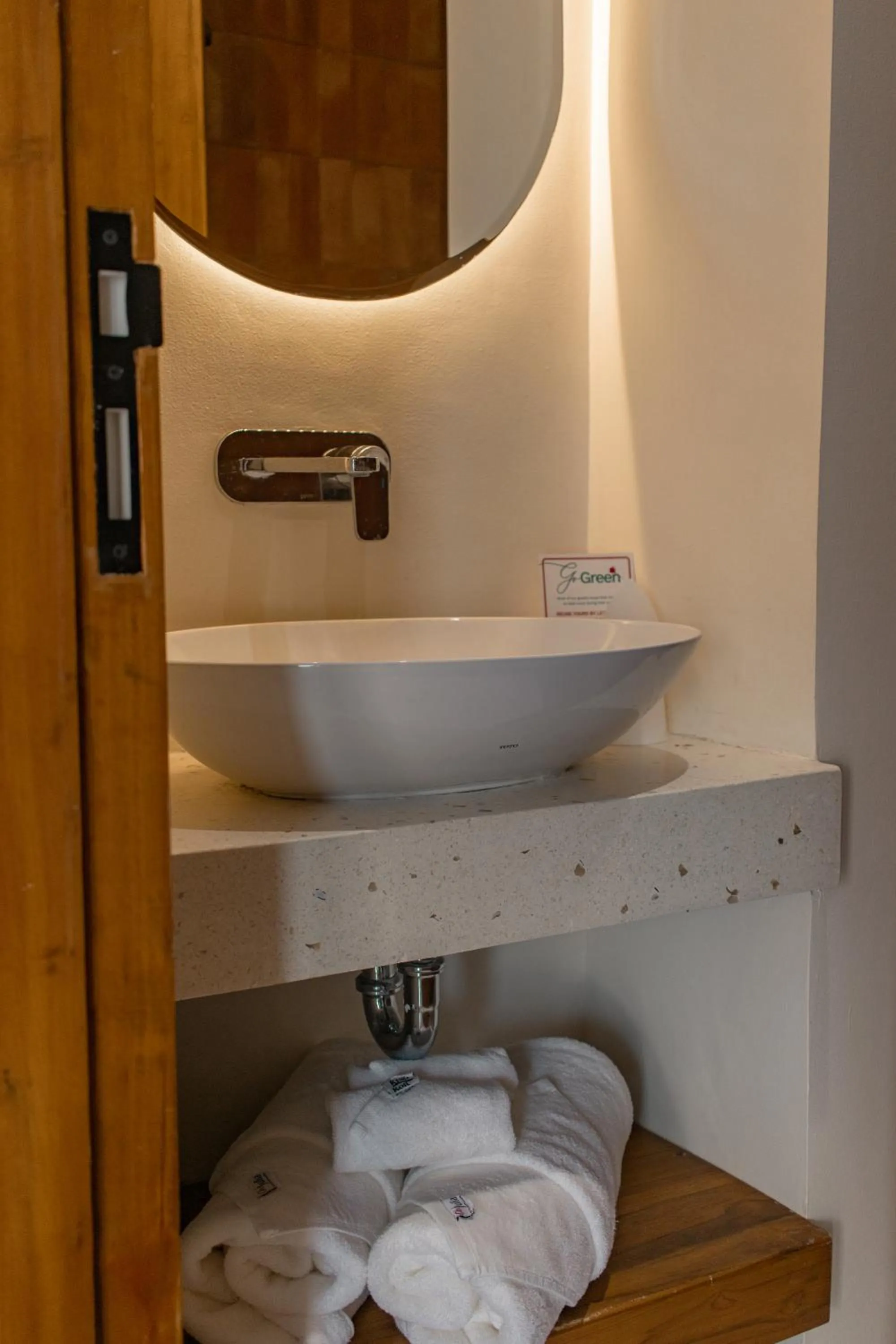 Bathroom in Oh!Julia Hotel Komodo