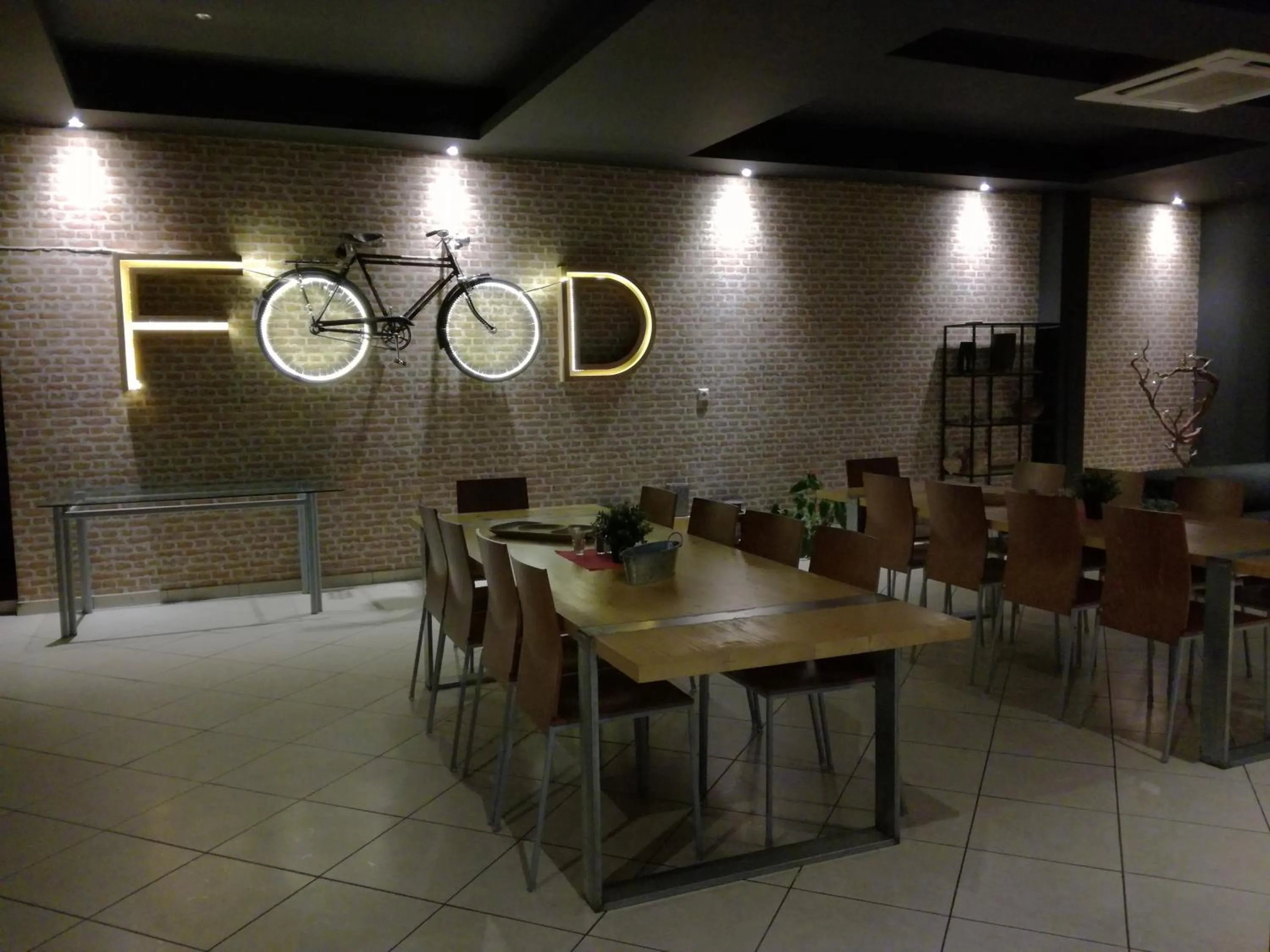 Communal lounge/ TV room in Leonidaion Guesthouse