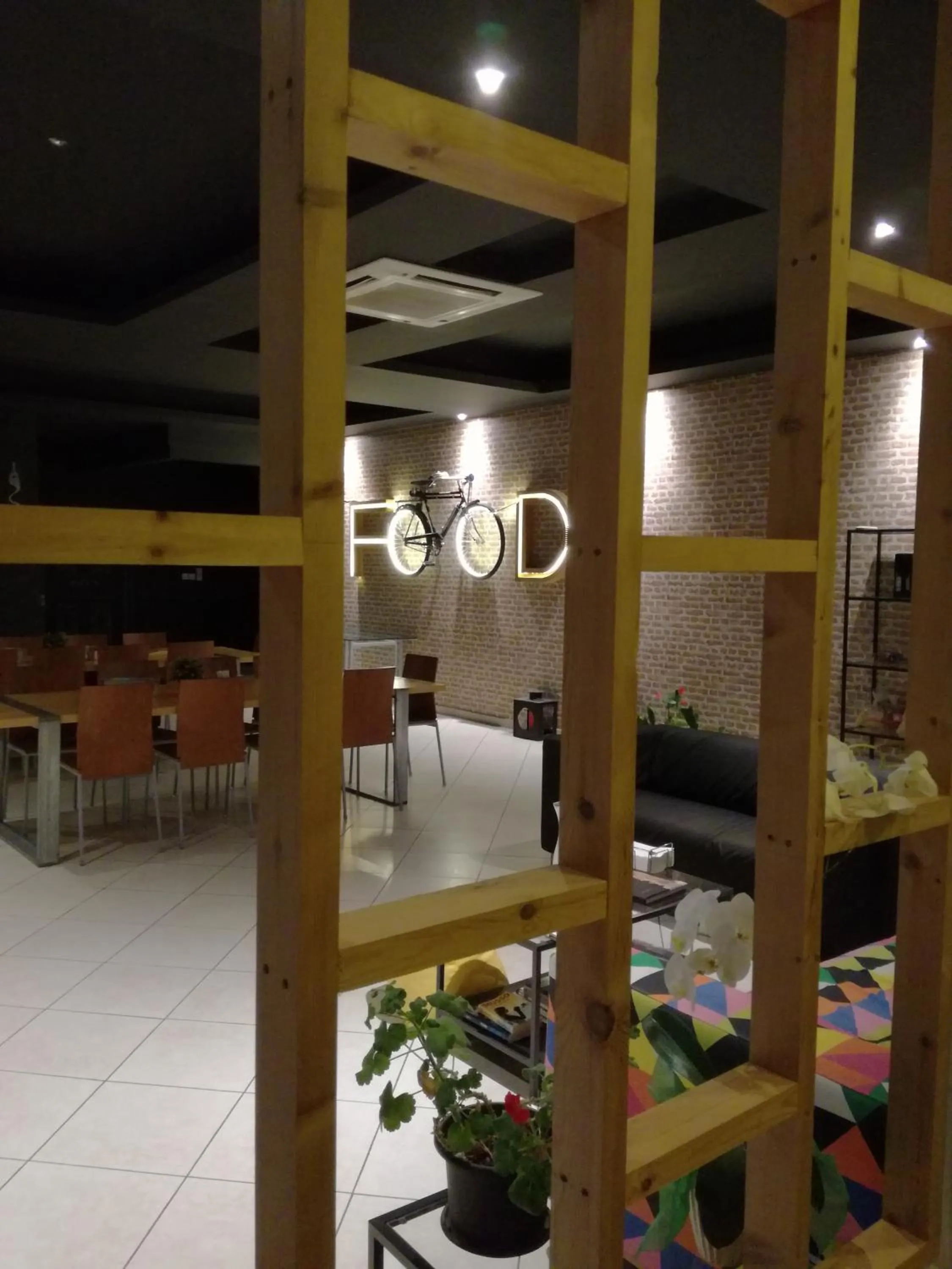 Communal lounge/ TV room in Leonidaion Guesthouse