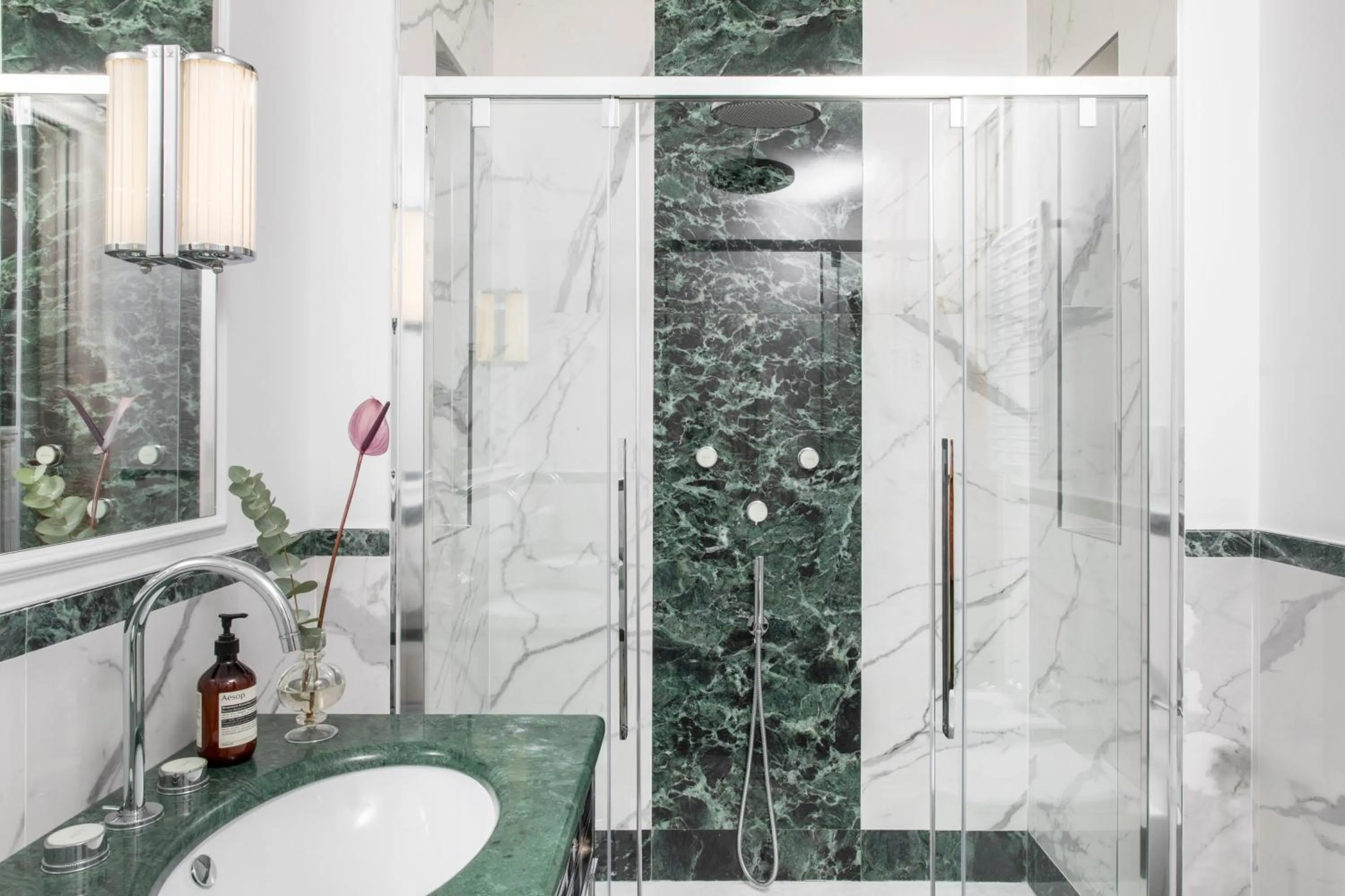 Shower in HOTEL ADRIANO Rooftop