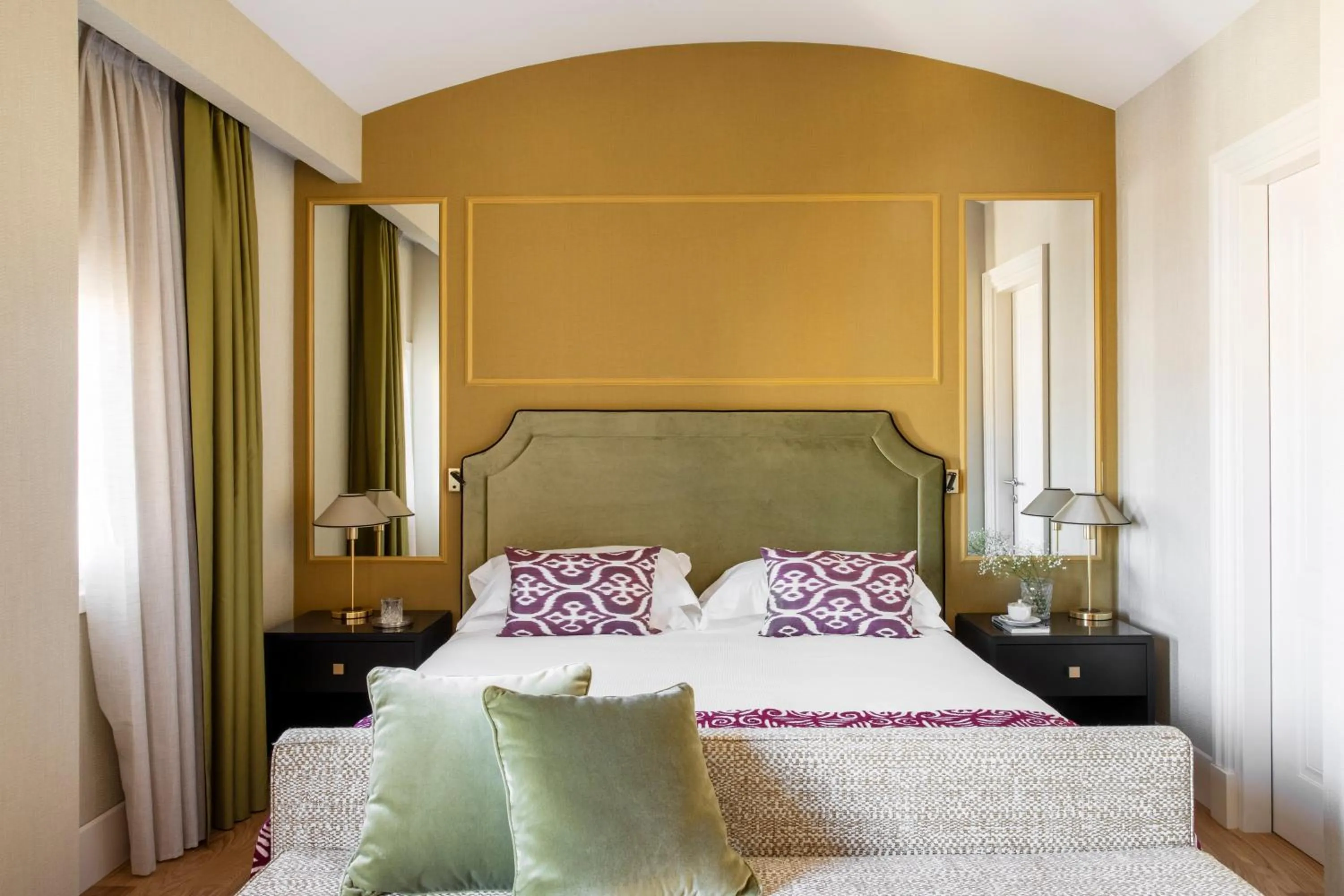 Bed in HOTEL ADRIANO Rooftop