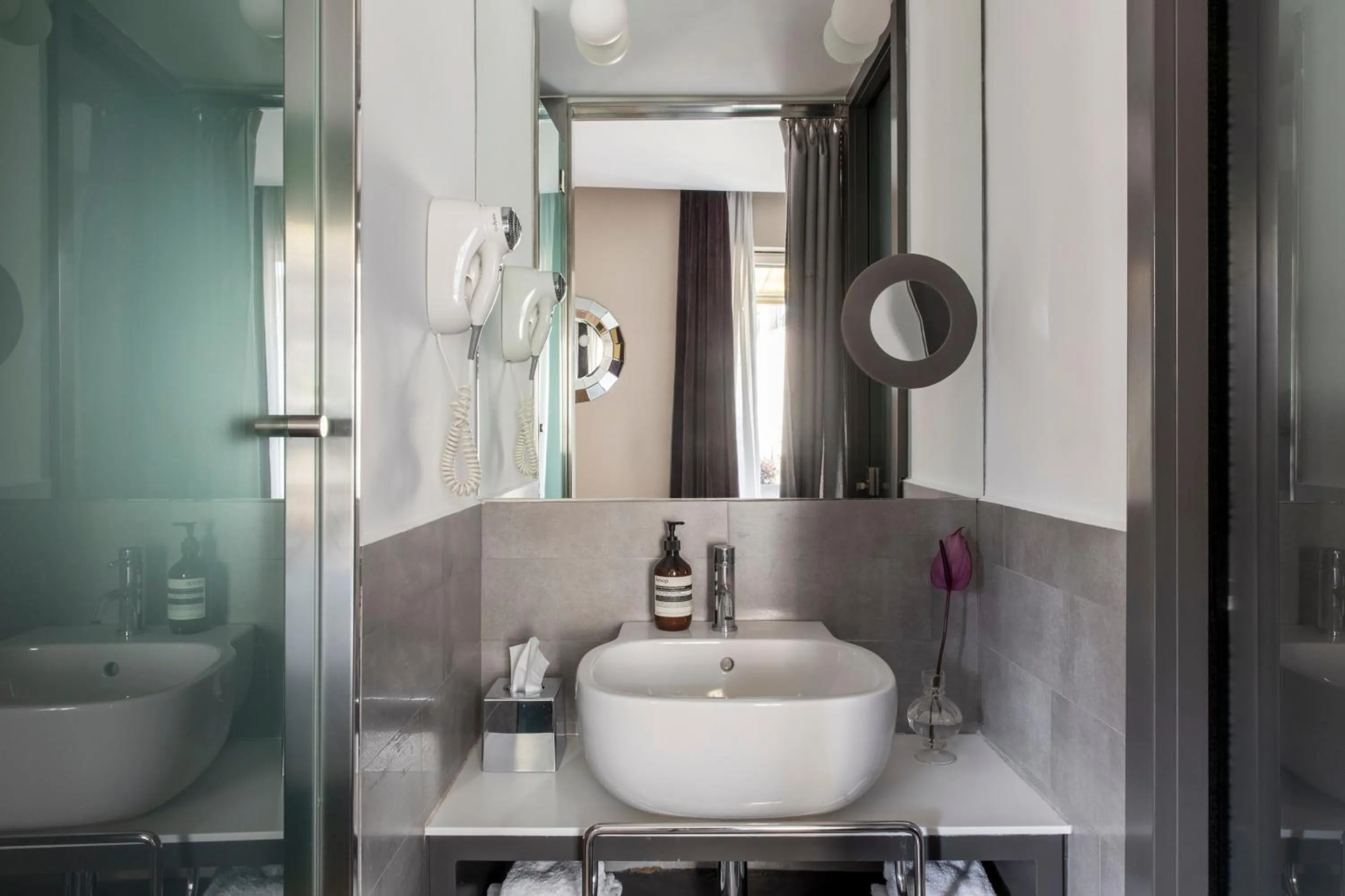 Shower in HOTEL ADRIANO Rooftop