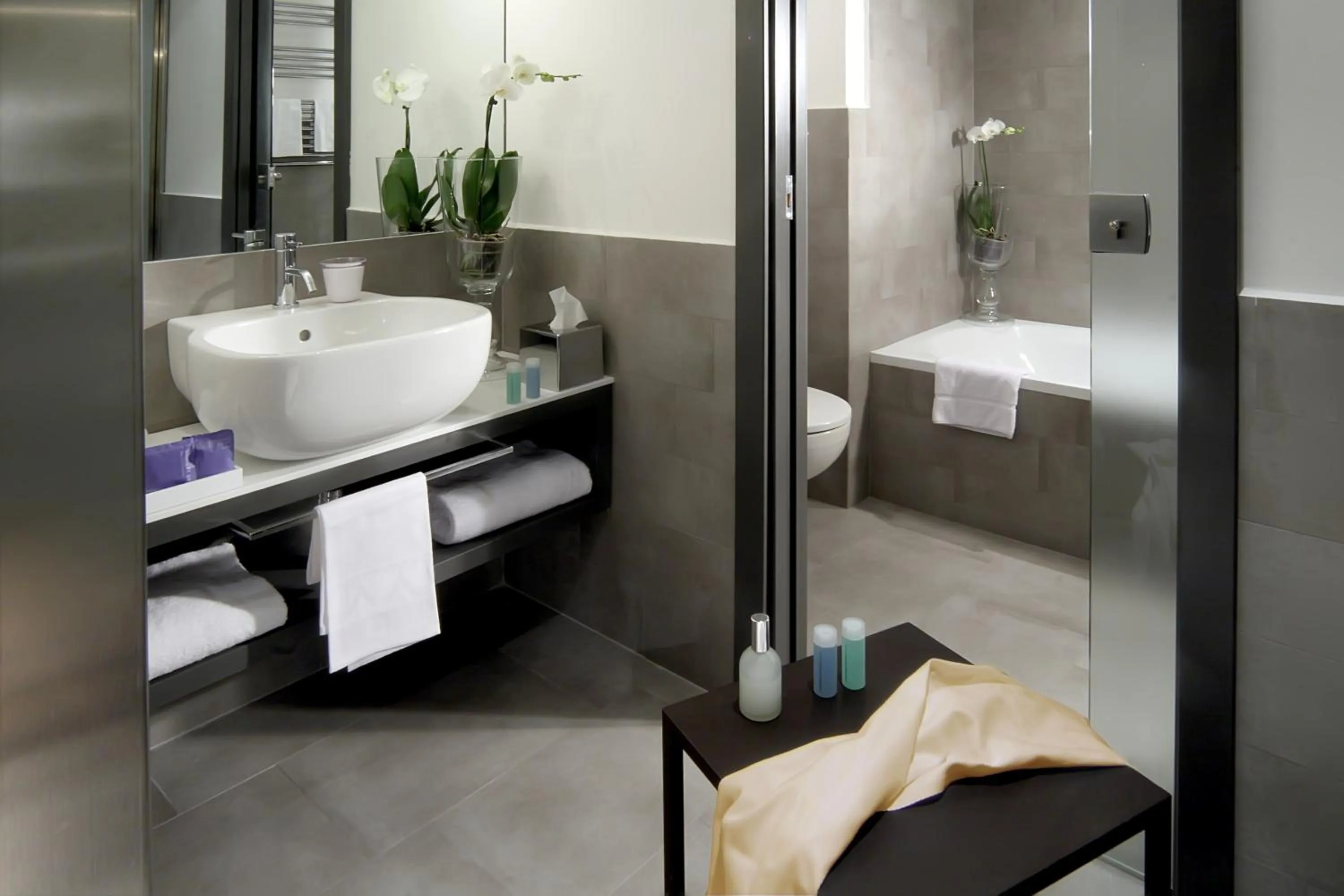 Bathroom in HOTEL ADRIANO Rooftop