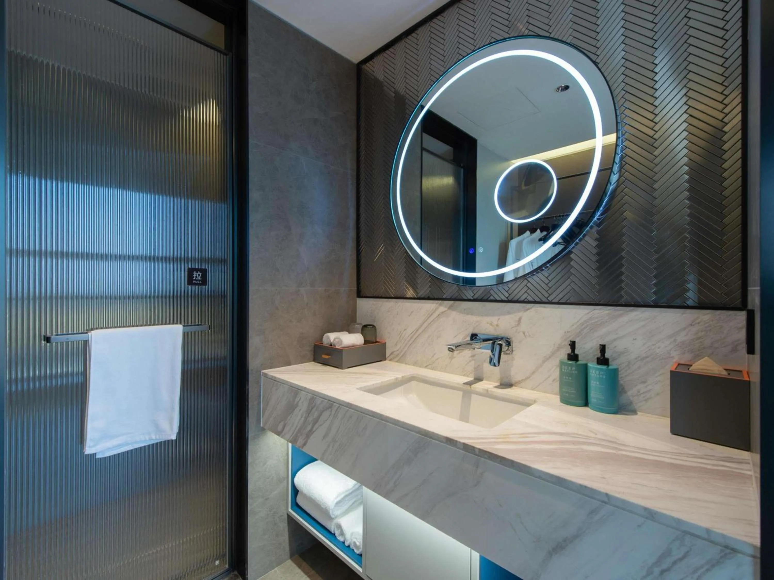 Bedroom in Novotel Shanghai Lingang