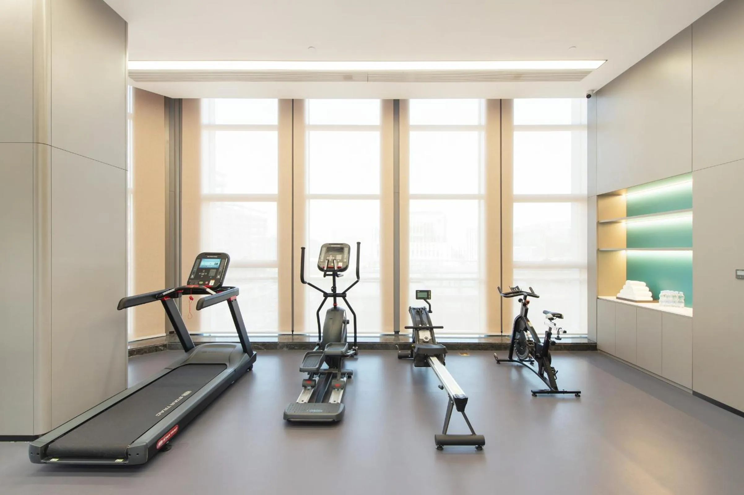 Fitness centre/facilities in Novotel Shanghai Lingang