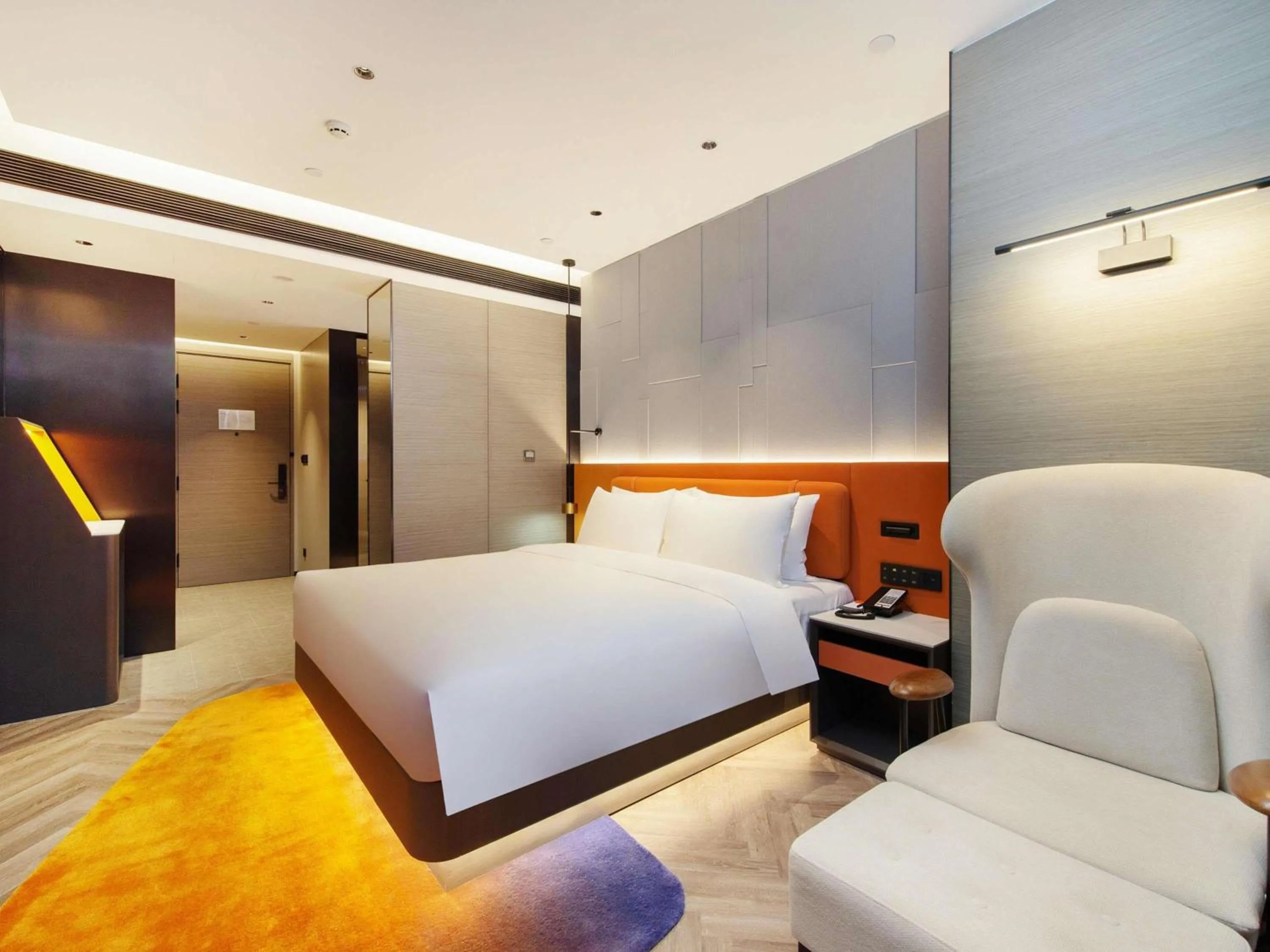 Bedroom, Bed in Novotel Shanghai Lingang