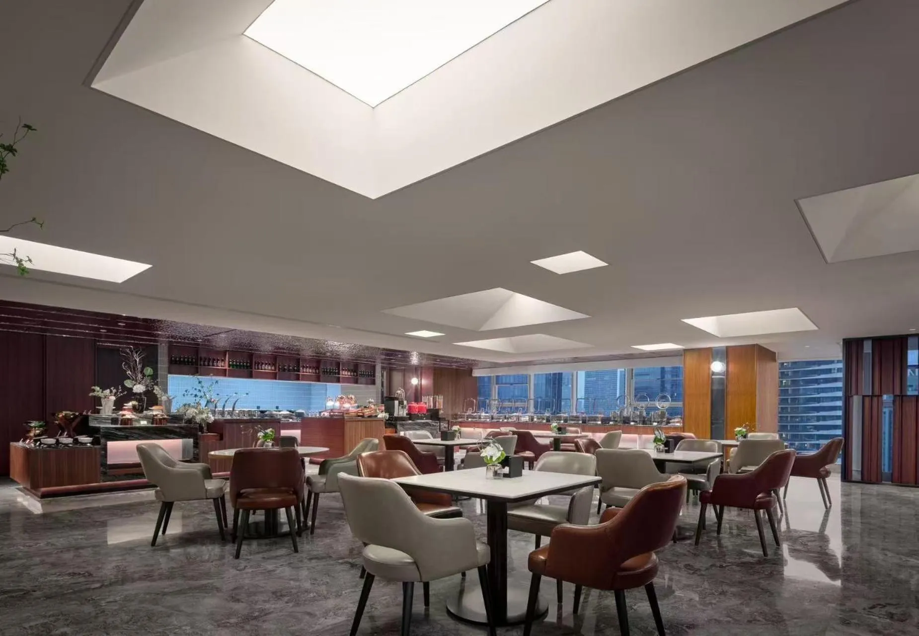 Restaurant/places to eat in Mercure Hefei City Hall Square