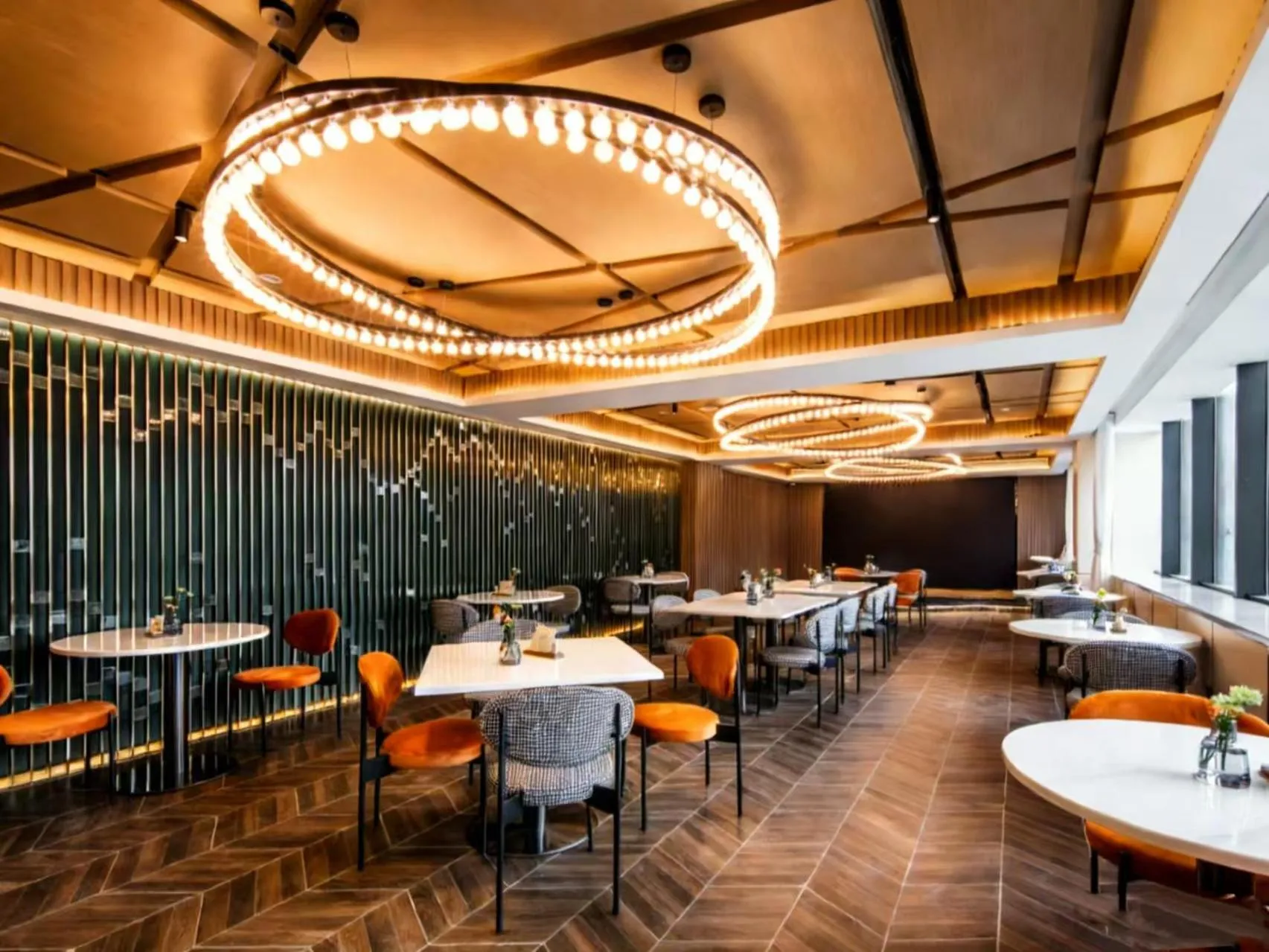 Restaurant/places to eat in Mercure Nanjing Sun Yat-sen Mausoleum